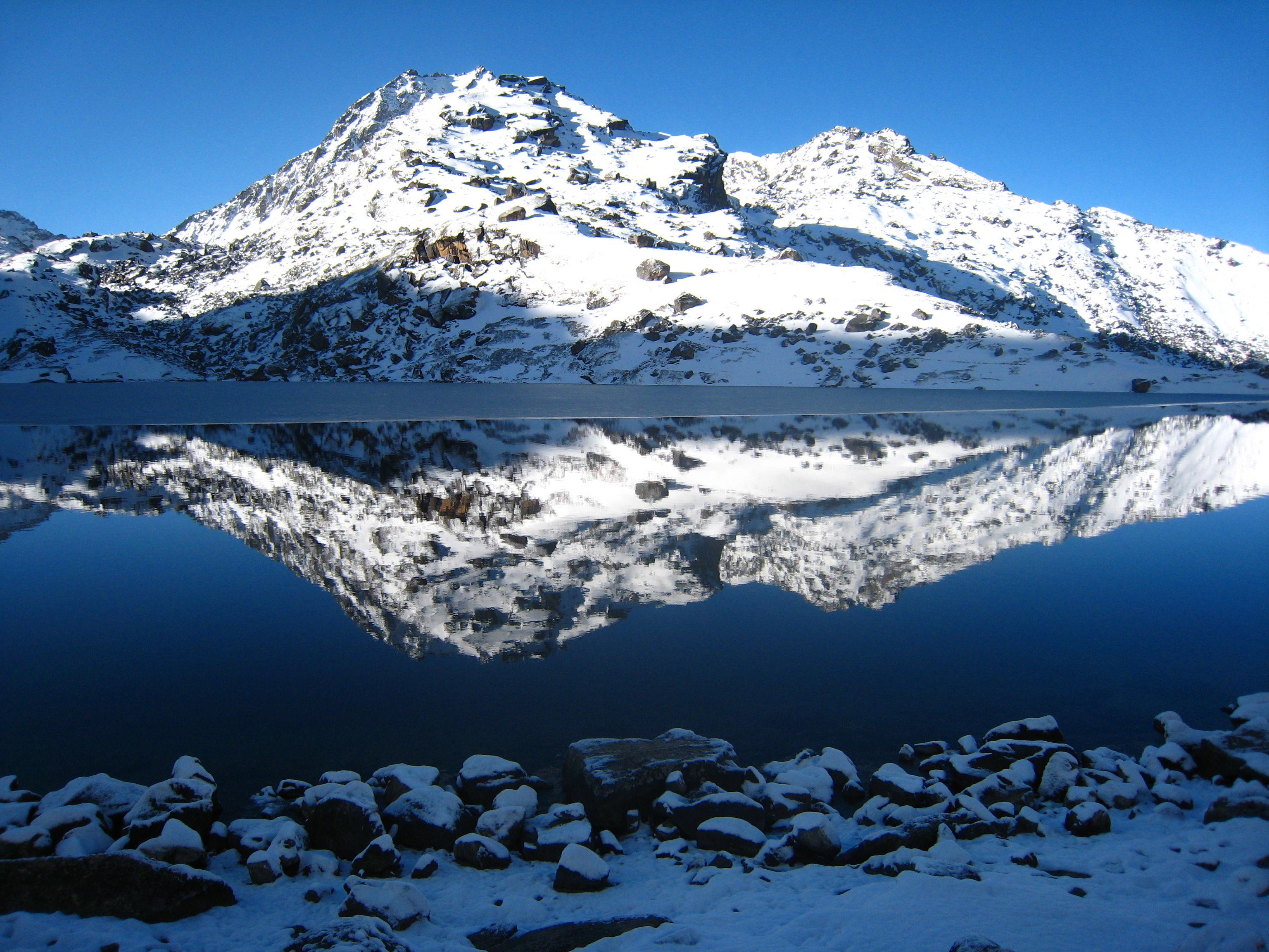 Lago Sagrado Gosaikund, por Chiara Basso