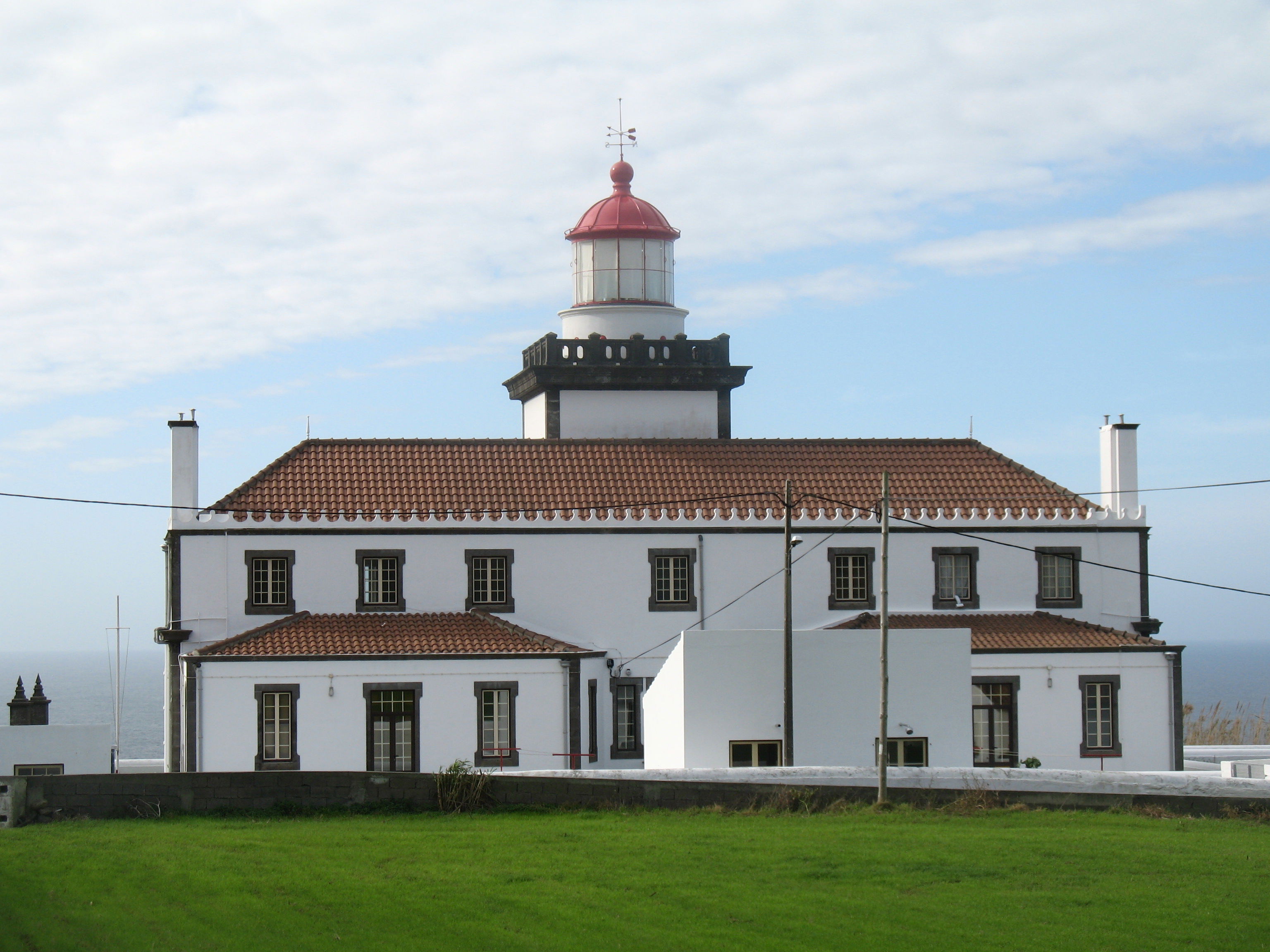 Farol da Ponta Ferraria, por miguel a. cartagena
