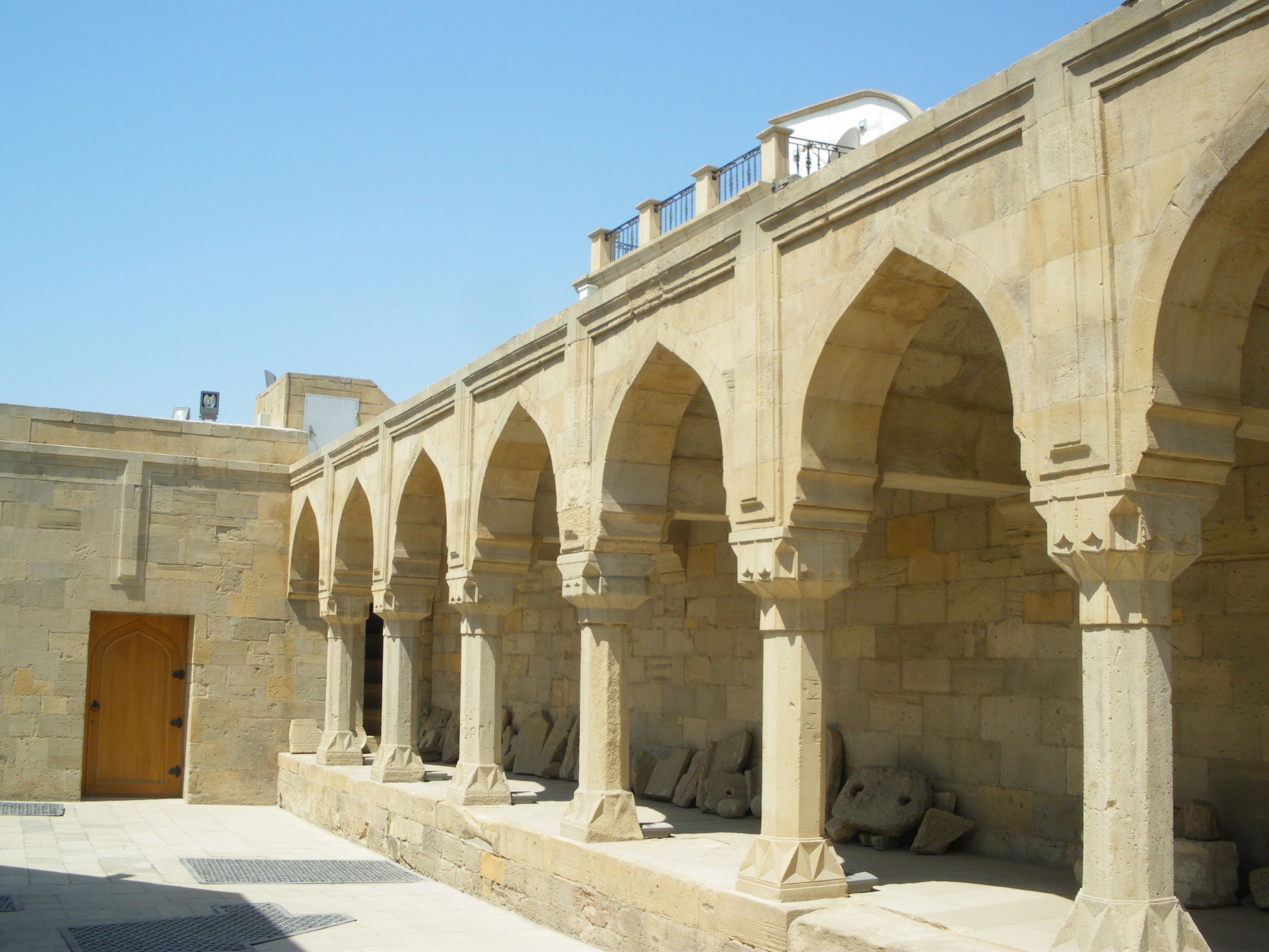 Palacios emblemáticos en la ciudad amurallada de Baku