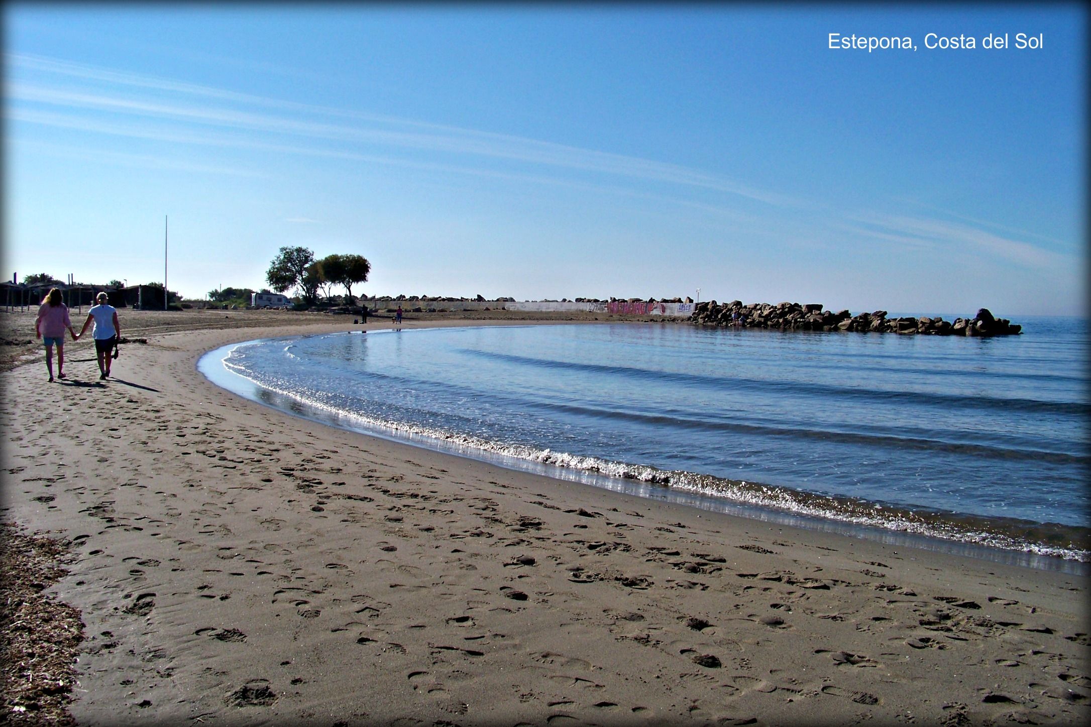 Playa El Cristo, por Estepona Turismo