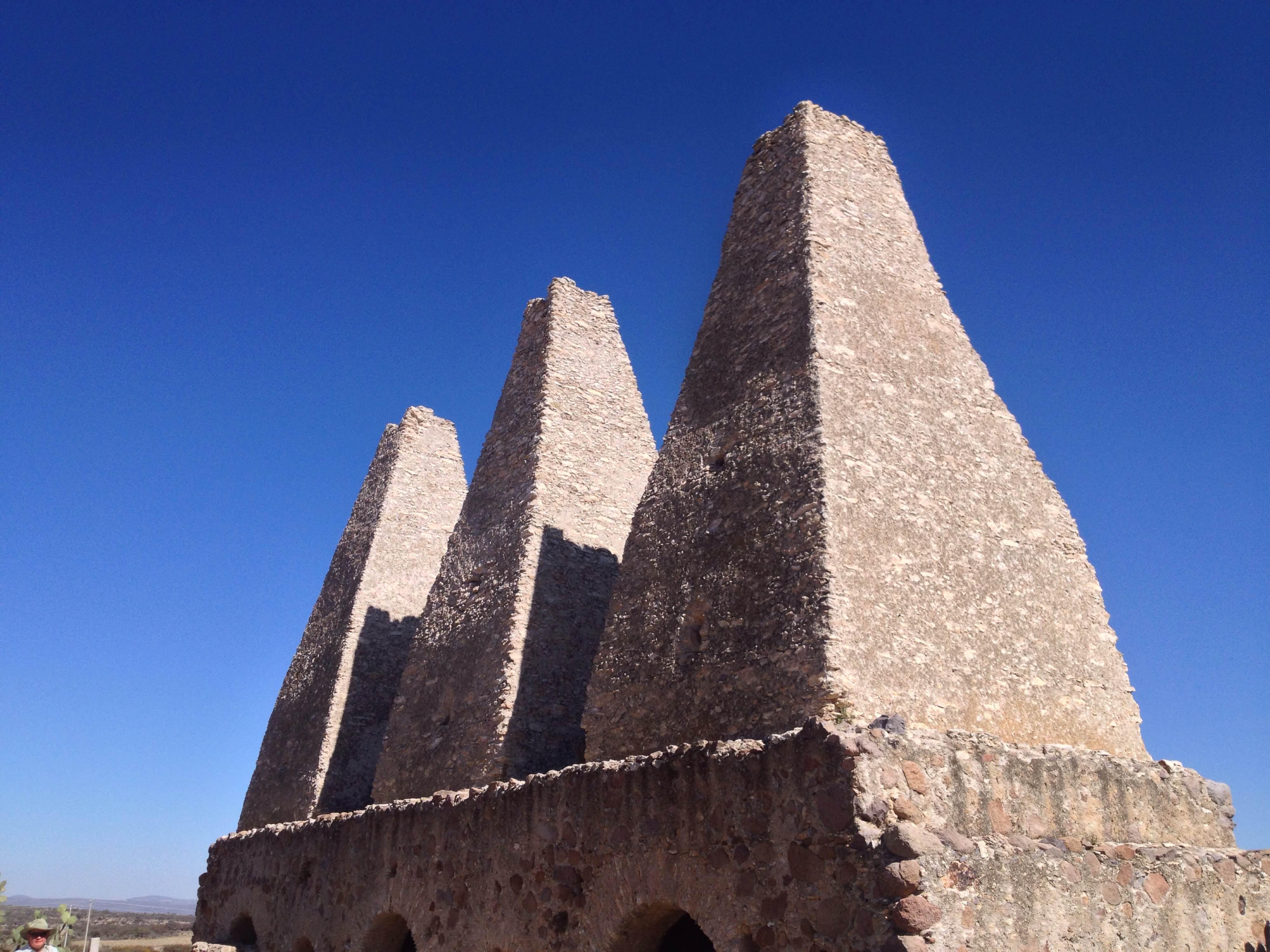 Mineral de Pozos, por M Hill