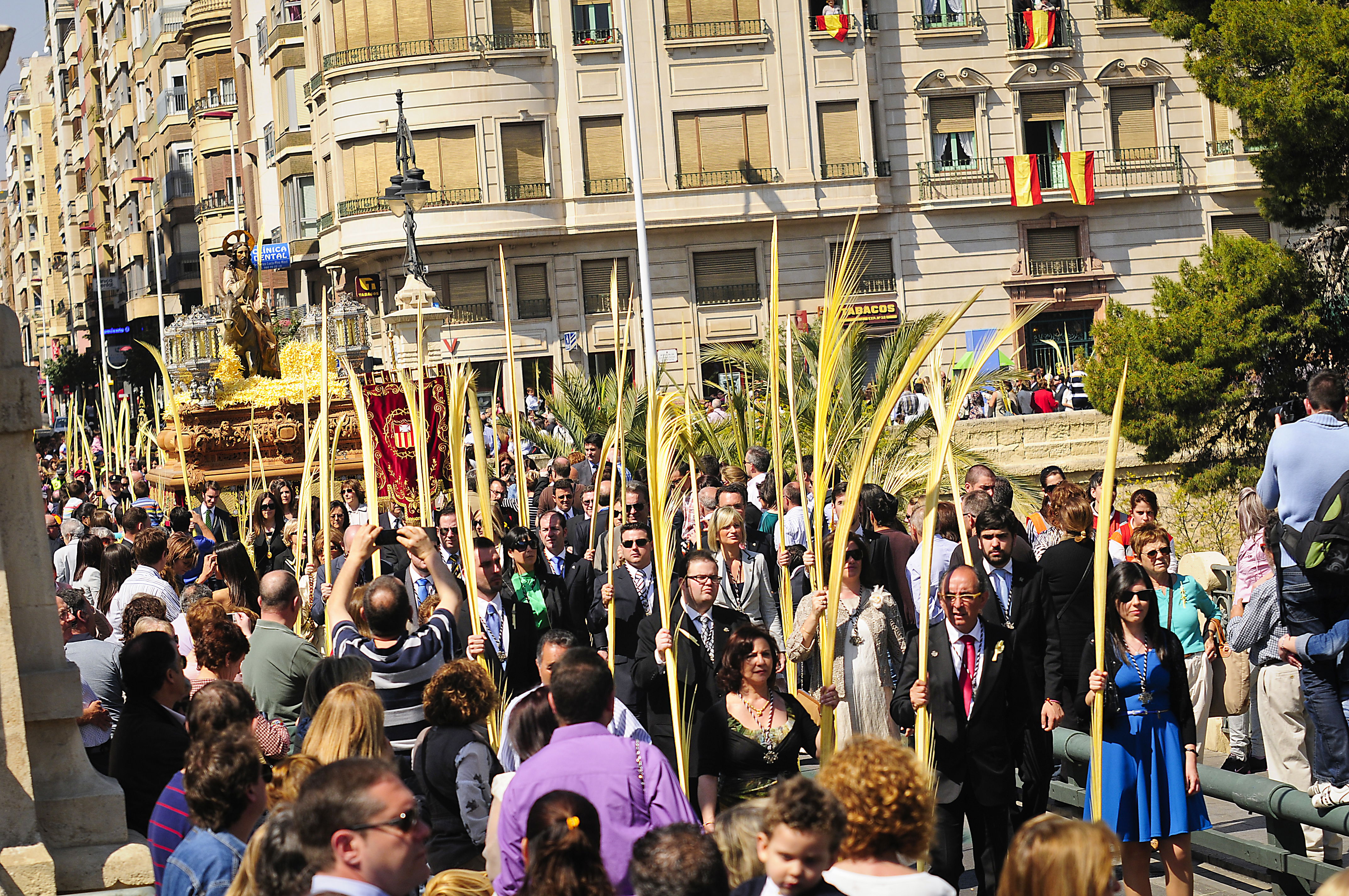 Fiestas en Bajo Vinalopó: tradiciones vibrantes que te sorprenderán