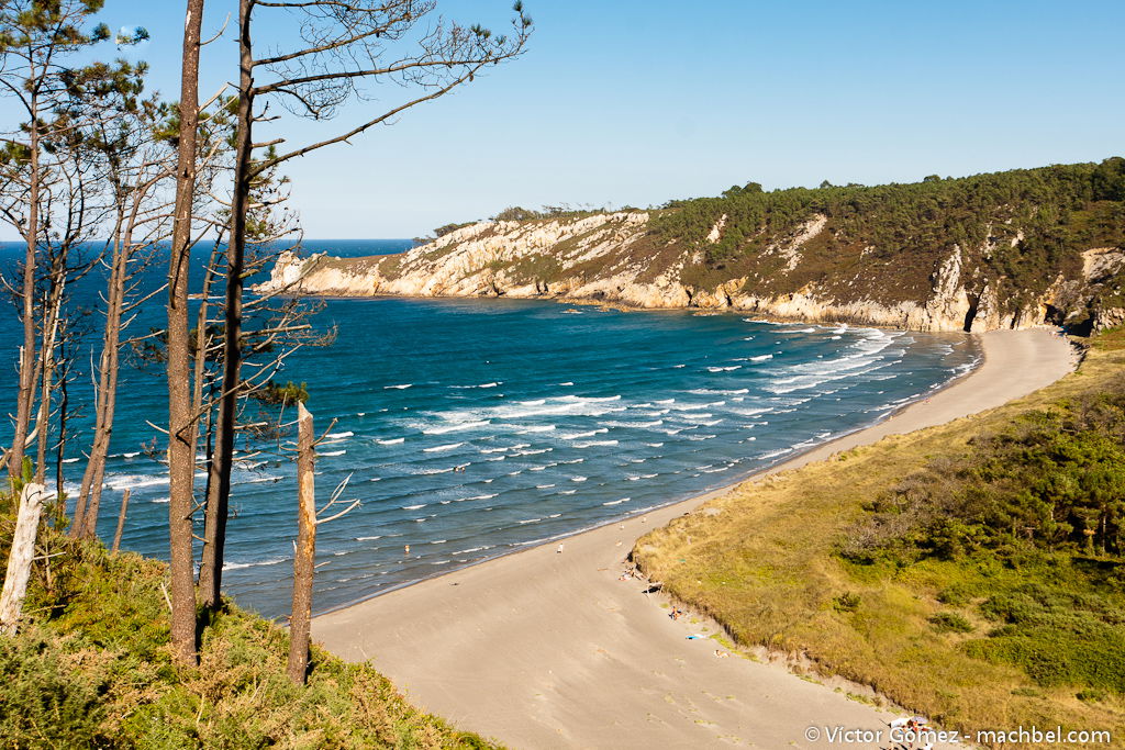 Playa de Barayo, por Víctor Gómez - machbel