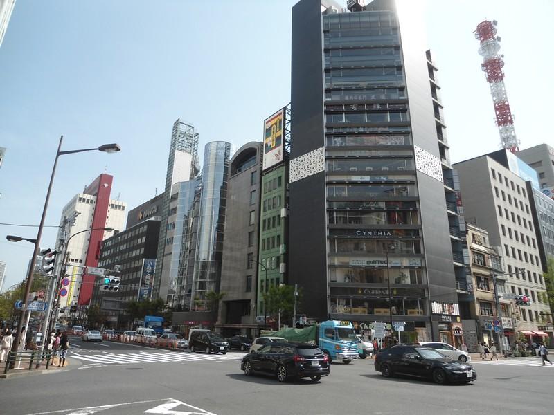 Ginza Yonchome Intersection, por Marie & Matt