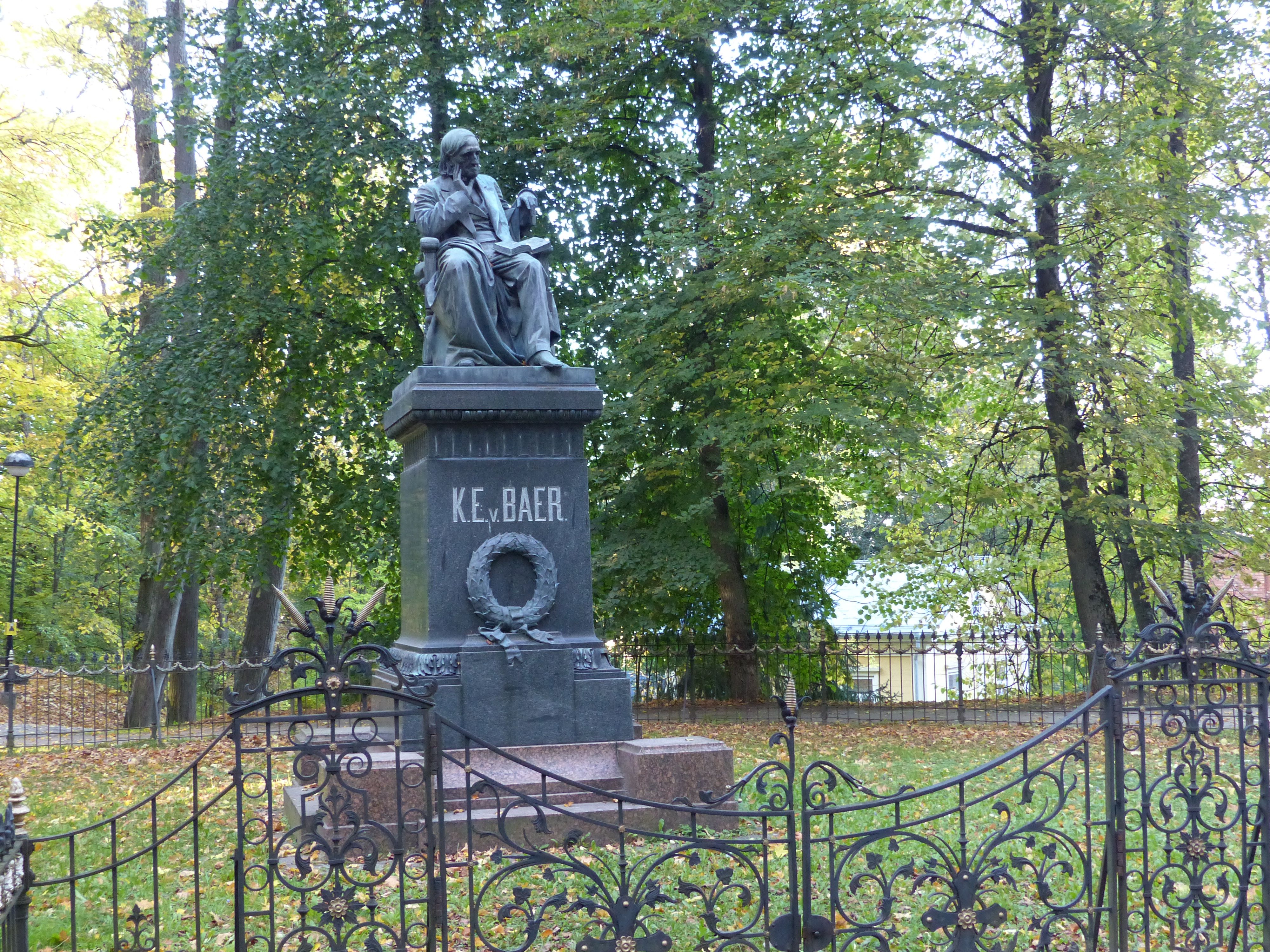 Estatua de Karl Erns von Baer, por Xipo Enelmundoperdido