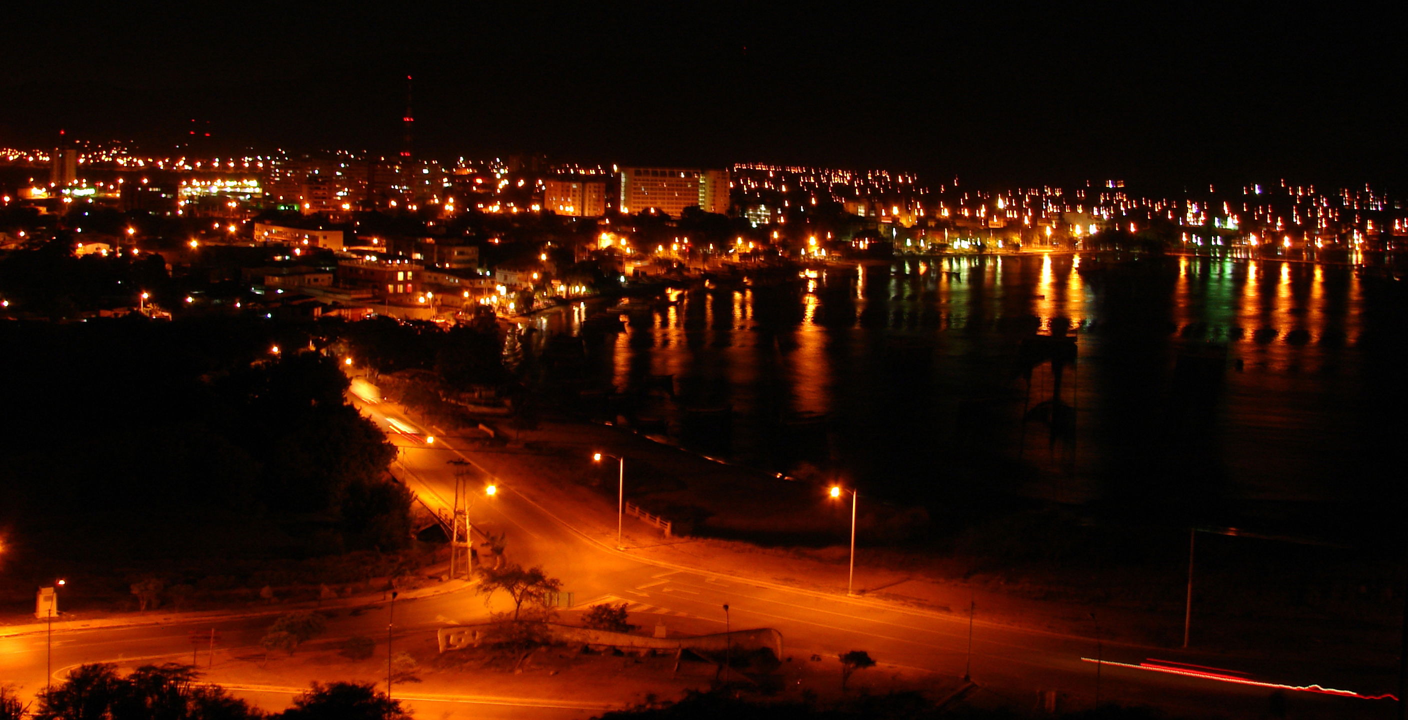 Bahia de Juan Griego, por Juana Coromoto Fajardo Issele