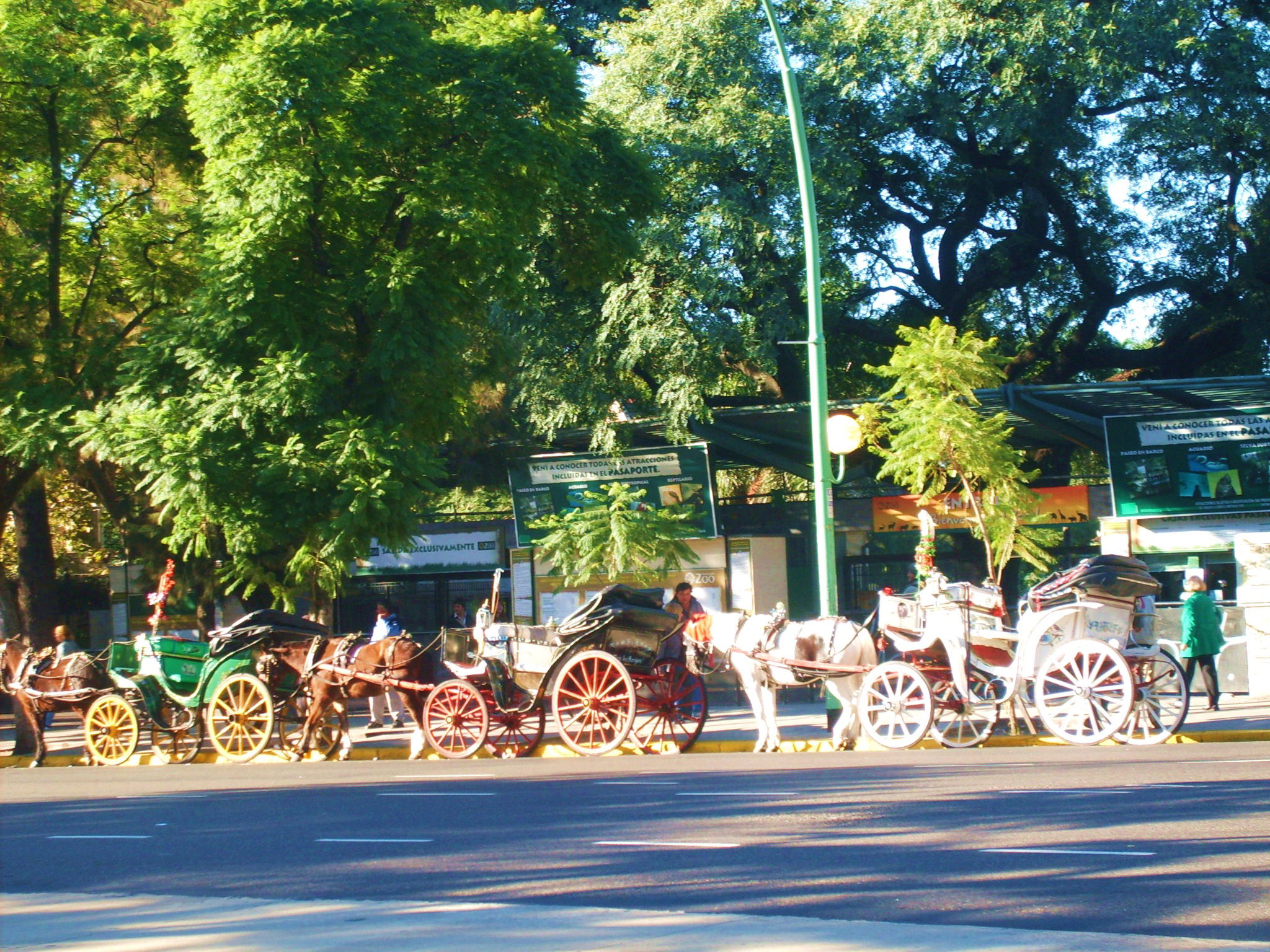 Plaza Italia, por MELITHA  BLASCO
