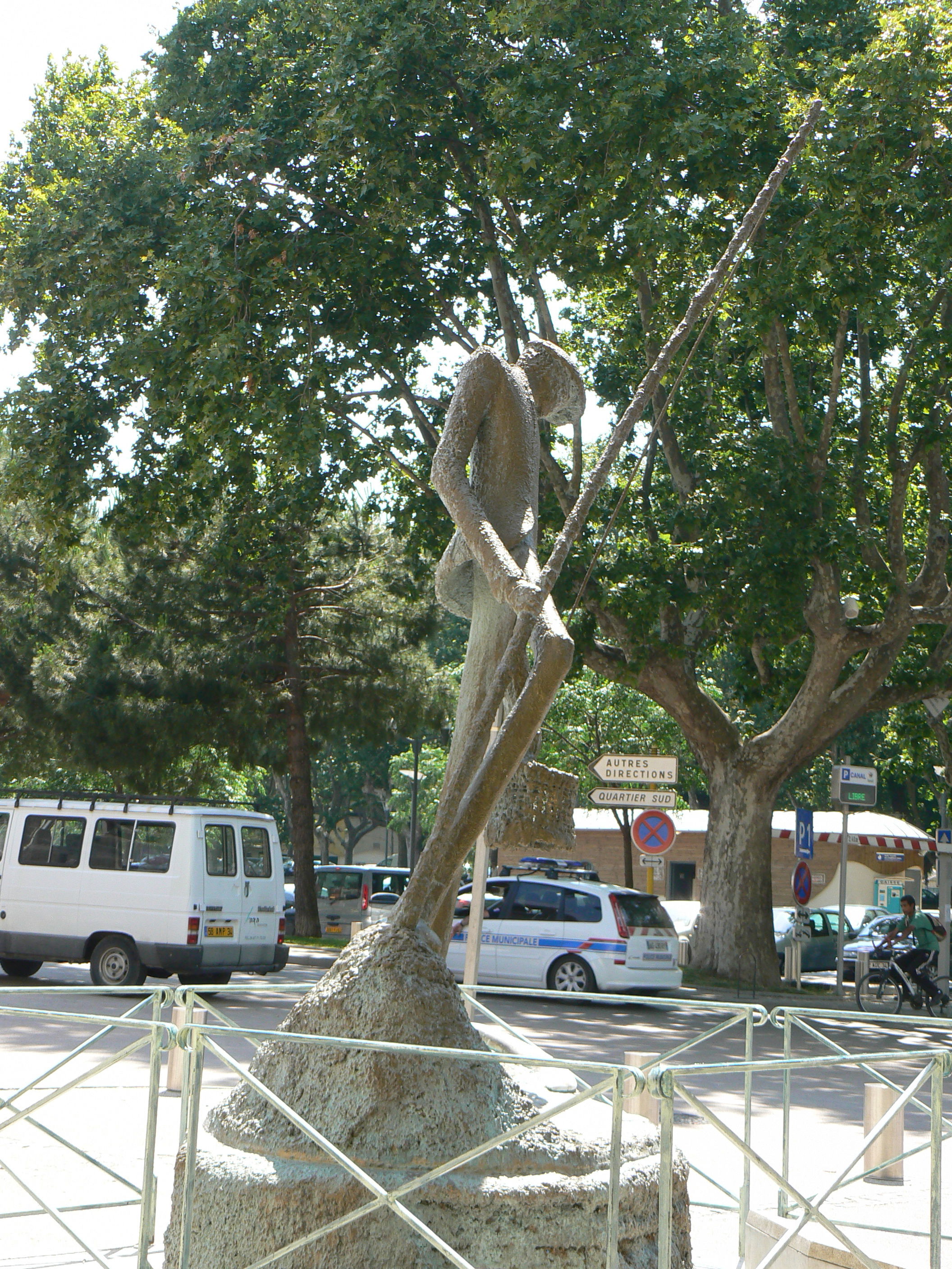 Estatua Le pescalune, por Adeline B