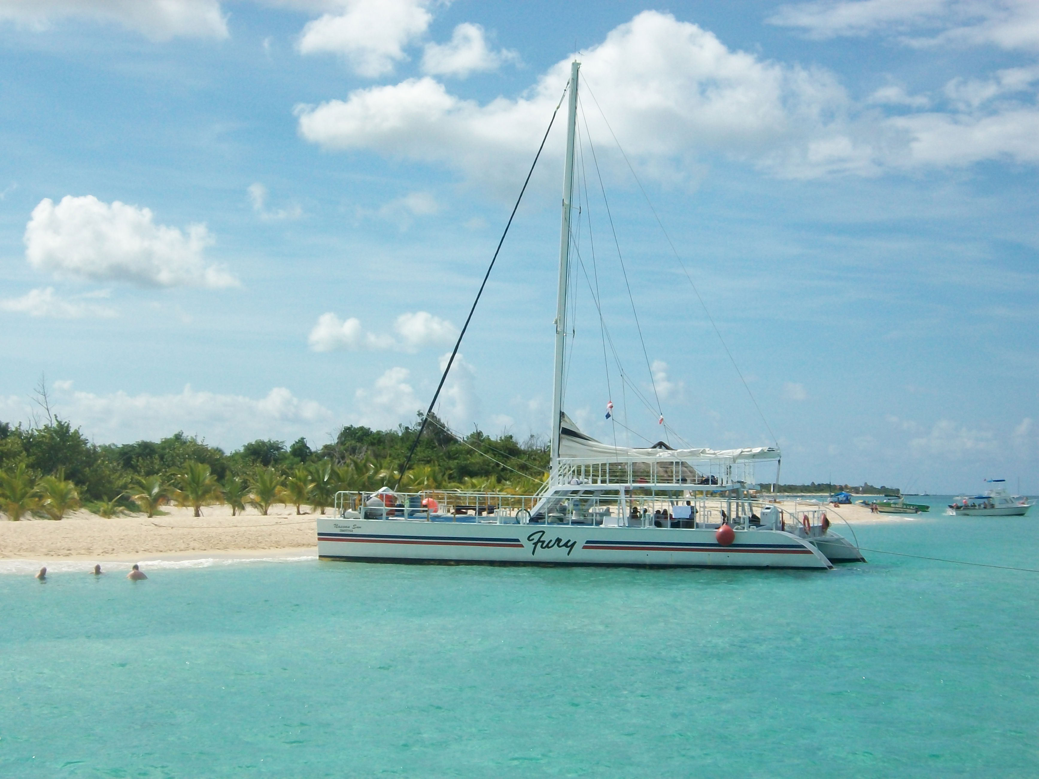 Fury Beach Cozumel, por Coline