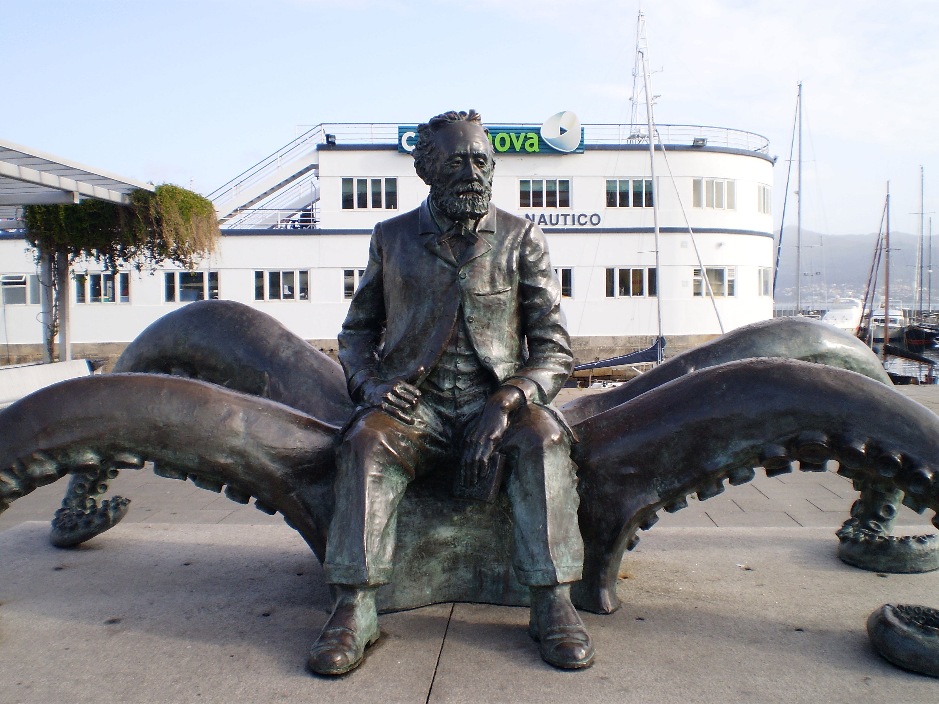 Monumento Julio Verne, por Sasa72
