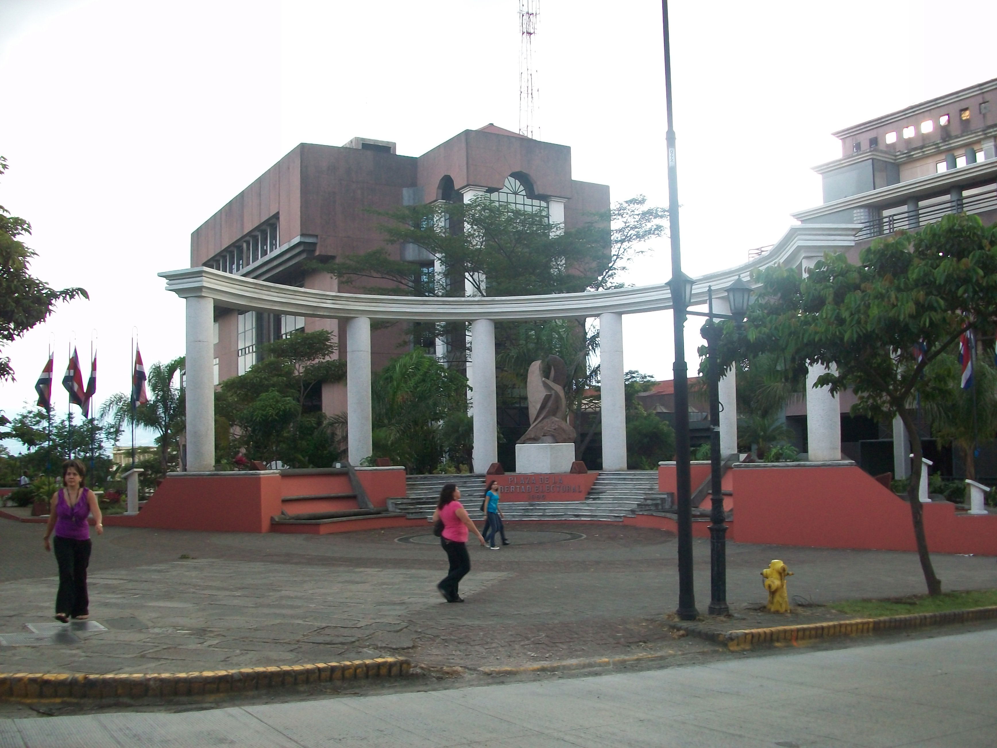 Plaza de la libertad electoral, por Coline