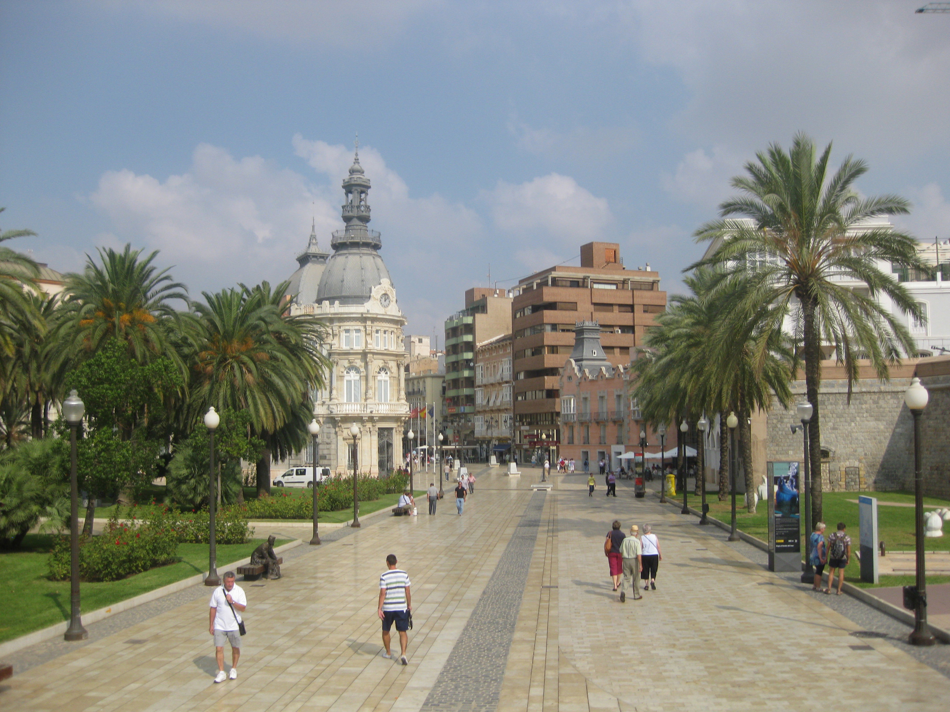 Plaza Héroes de Cavite, por Avro
