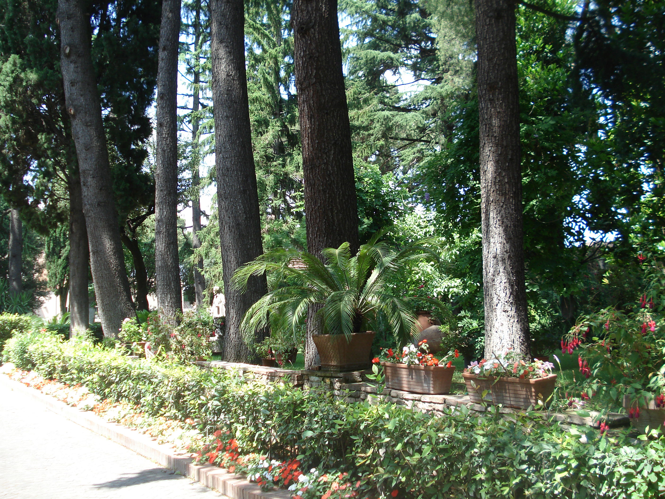 Jardines Iglesia San Stefano Rotondo, por Marilo Marb