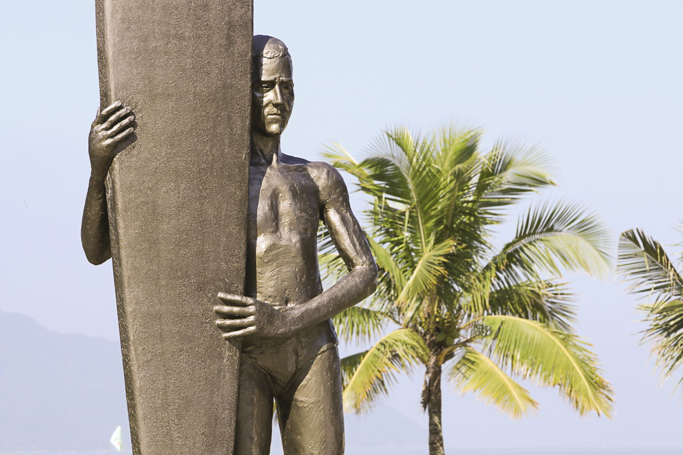 Monumento ao Surfista, por Arnaldo Jr.