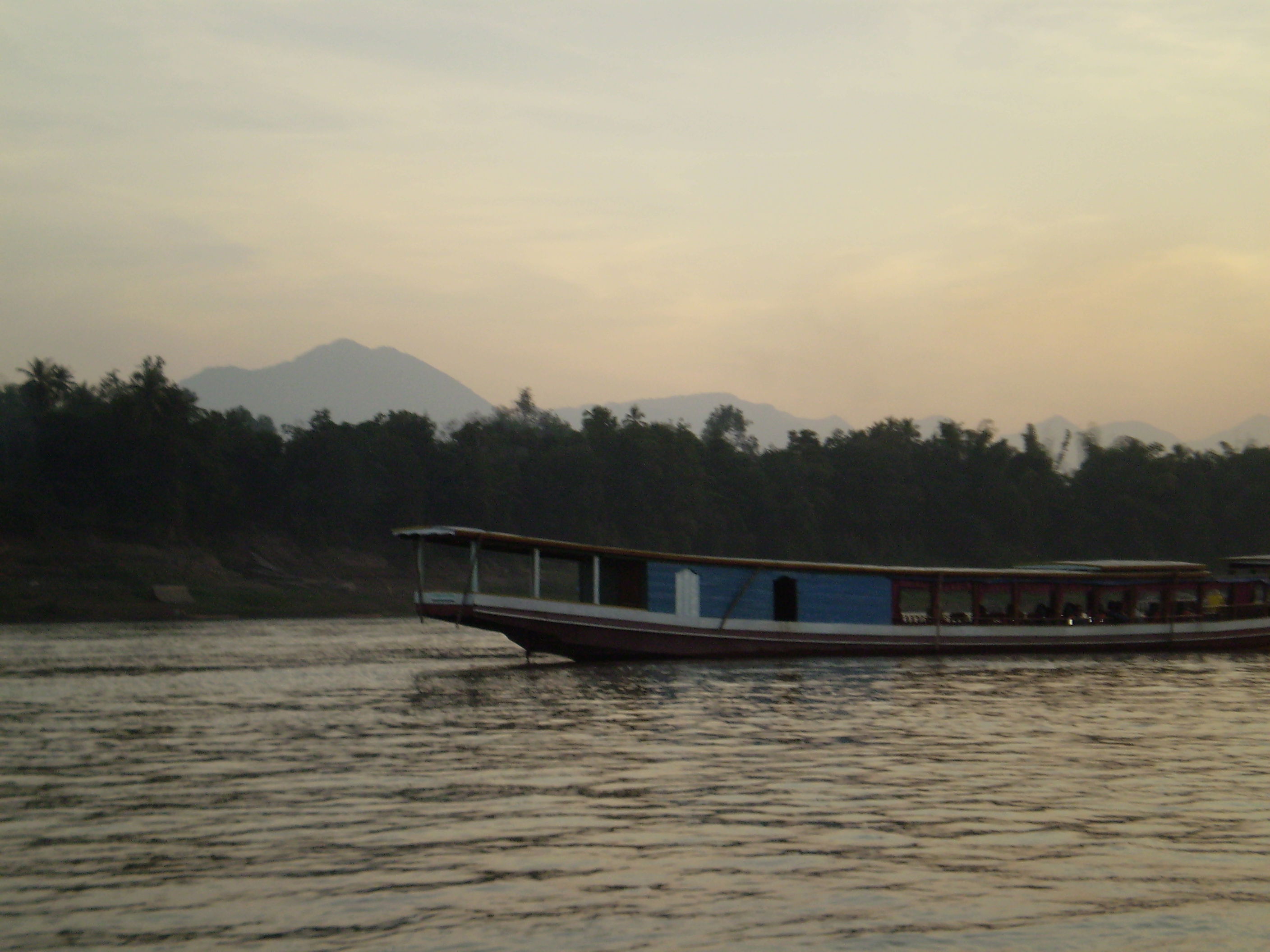 Río Mekong,de Tailandia a Laos en el Slow Boat, por Iván Marcos