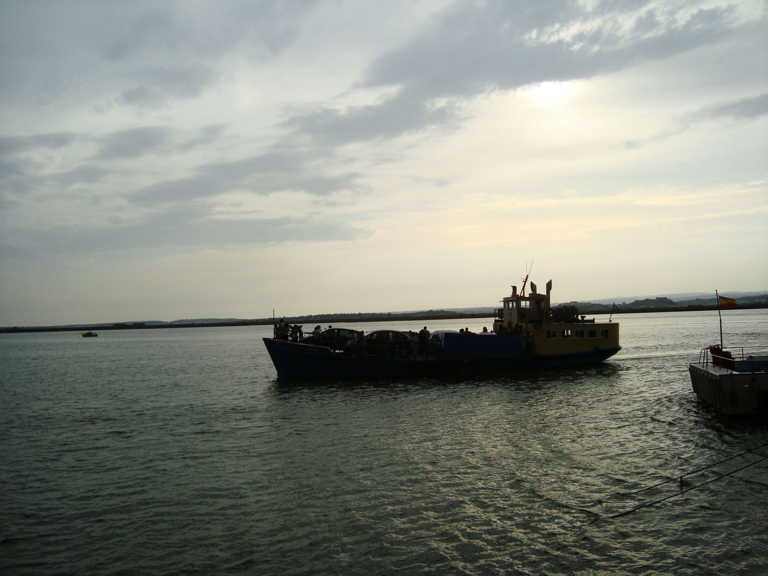 Ferry Ayamonte-Portugal, por Marta Pilar