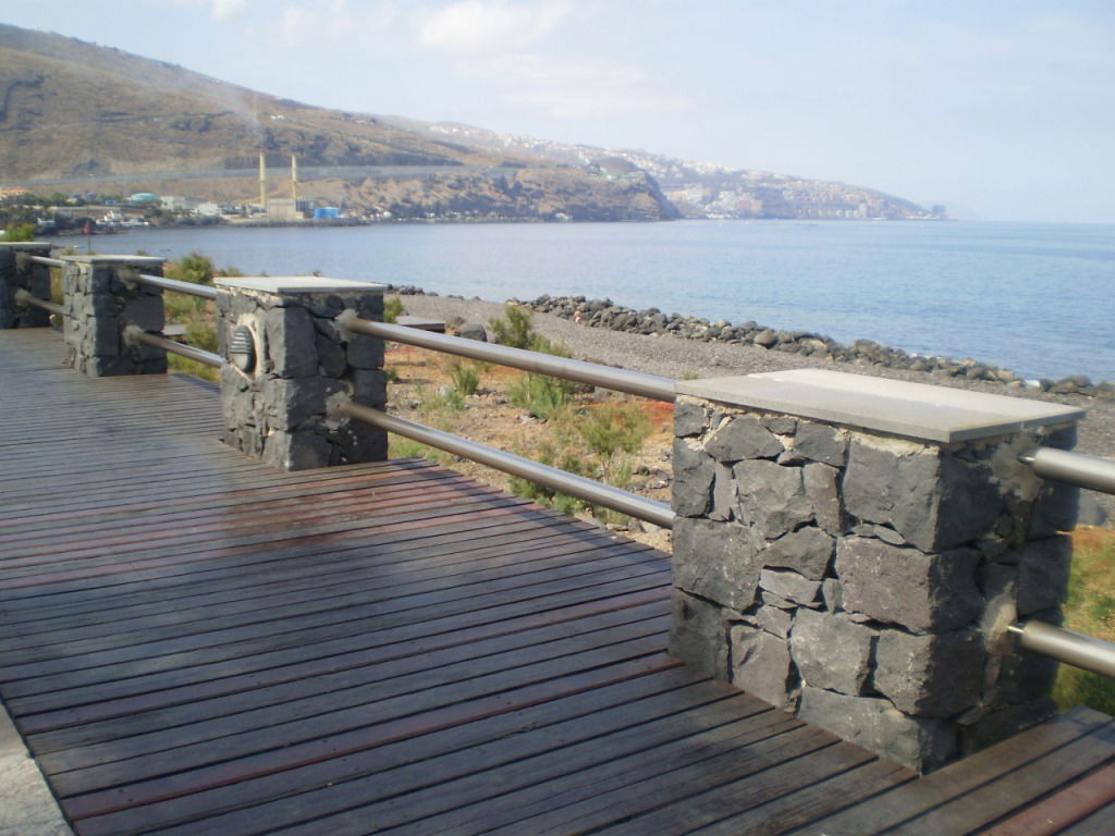 Paseo marítimo de Punta Larga, por Lala