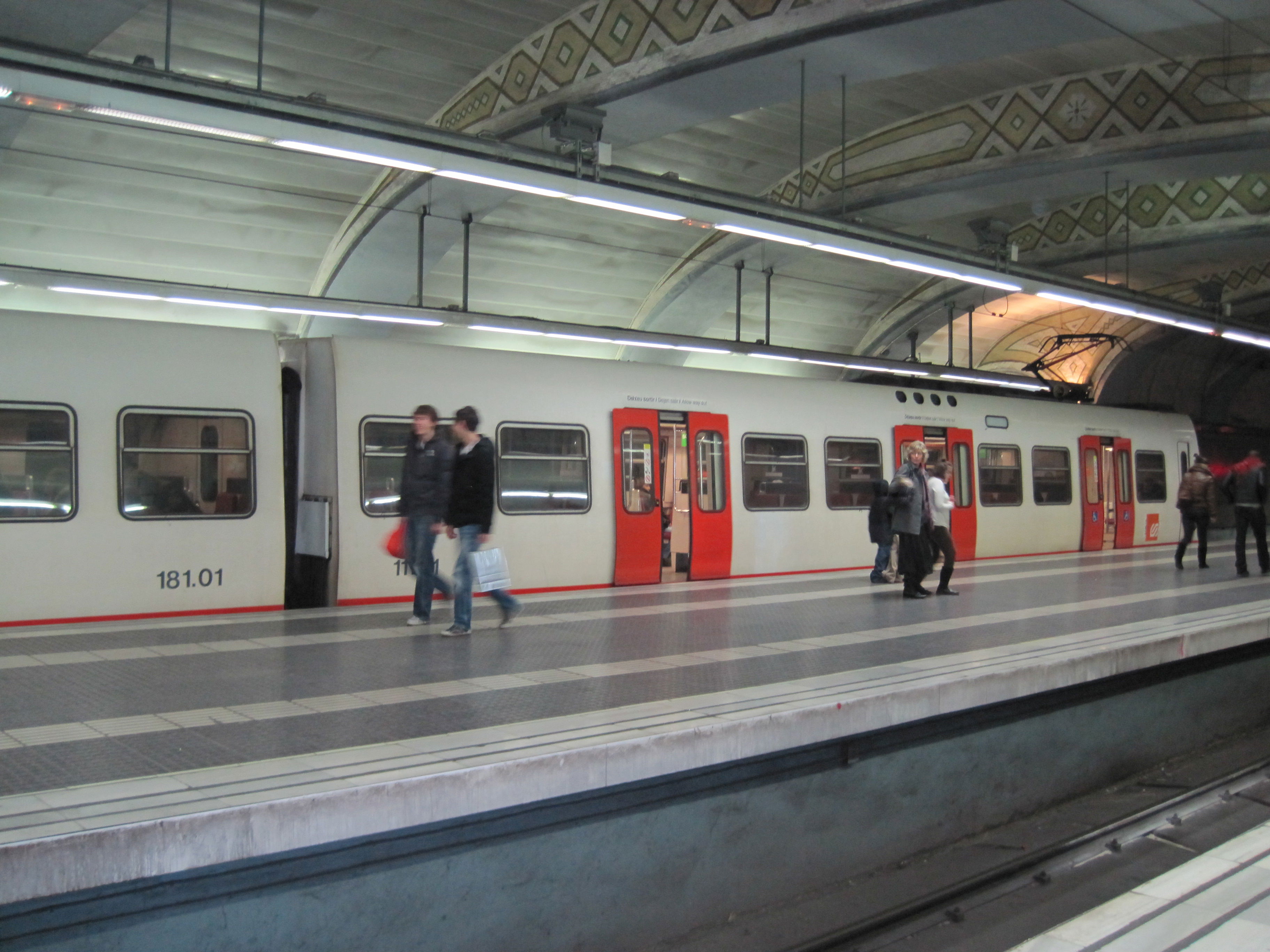 Ferrocarriles de la Generalitat de Calaluña - FGC, por margsand