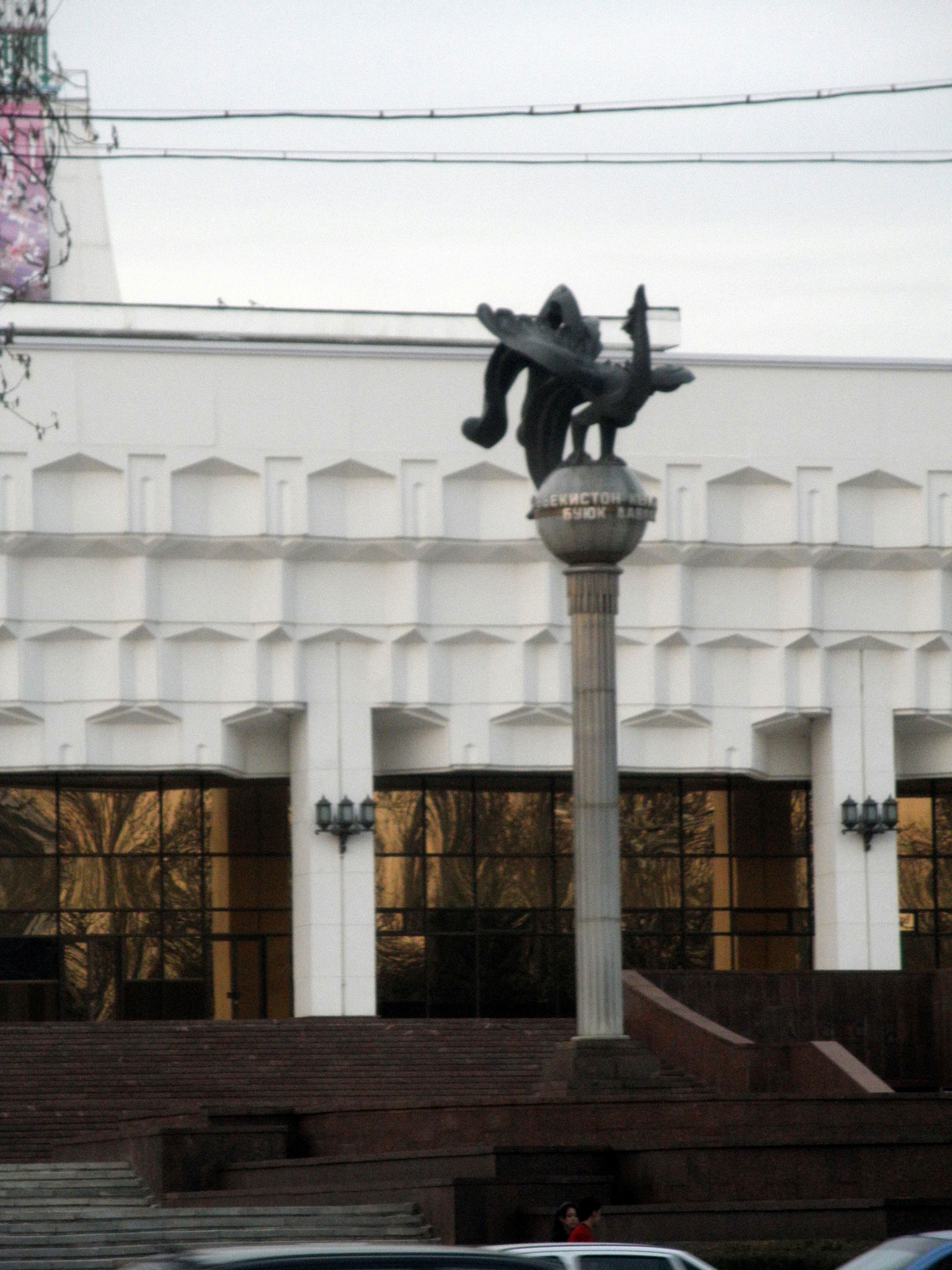 Palacio Turkiston (Turkiston Palace), por Olga