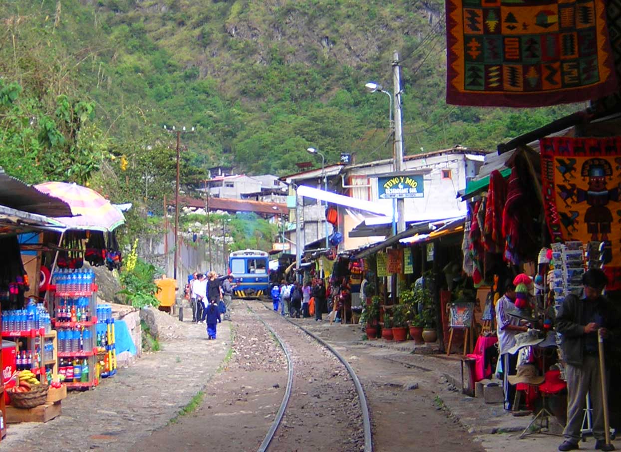 Estación de trenes de Aguas Calientes, Machu Picchu, por SerViajera