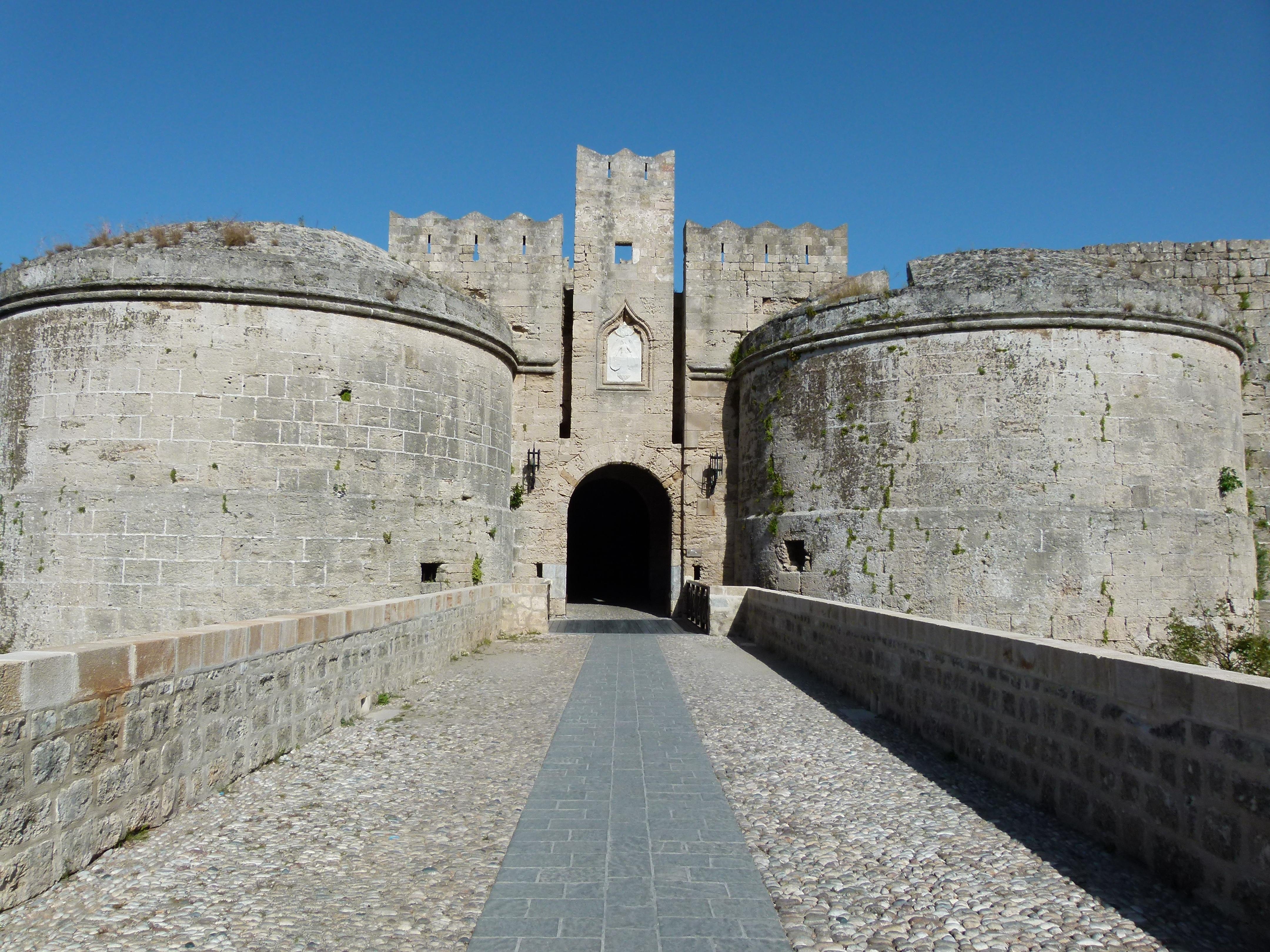 Descubre los impresionantes monumentos históricos de Rodas