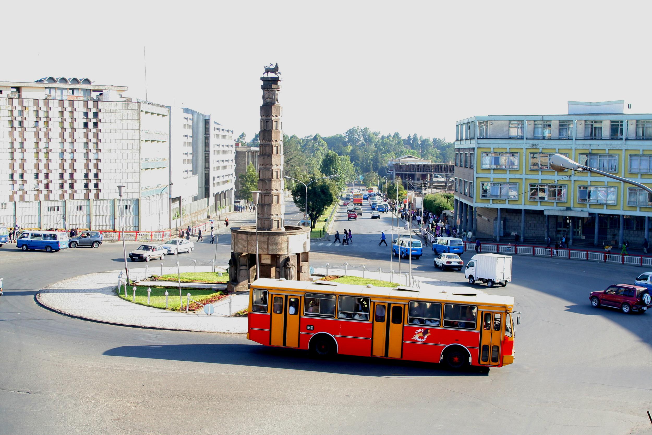 Rutas en Addis Ababa: Descubre caminos vibrantes de la ciudad