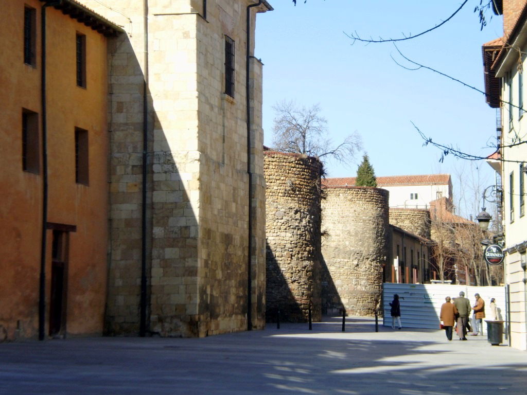 Murallas de León, por Lala