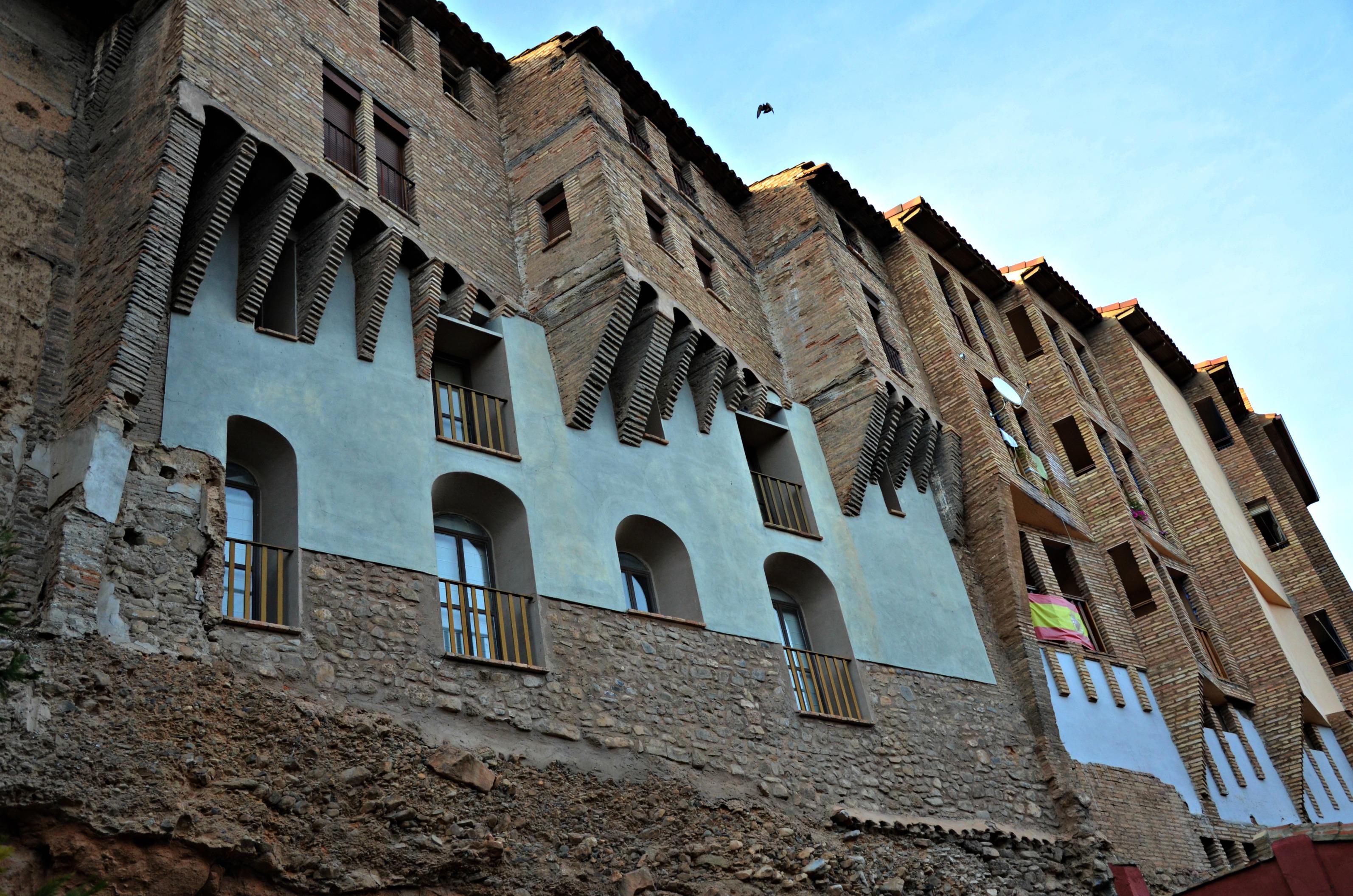 Casas Colgadas, por Turiscapadas