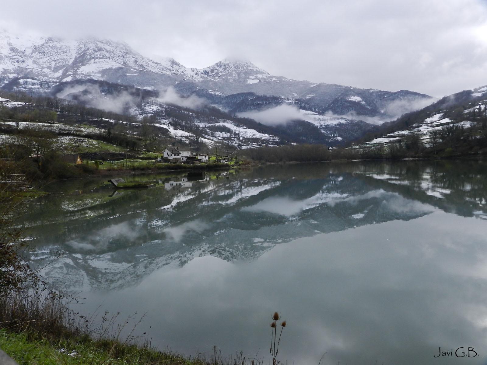 Embalse de Valdemurio, por Javier Gallego Busta