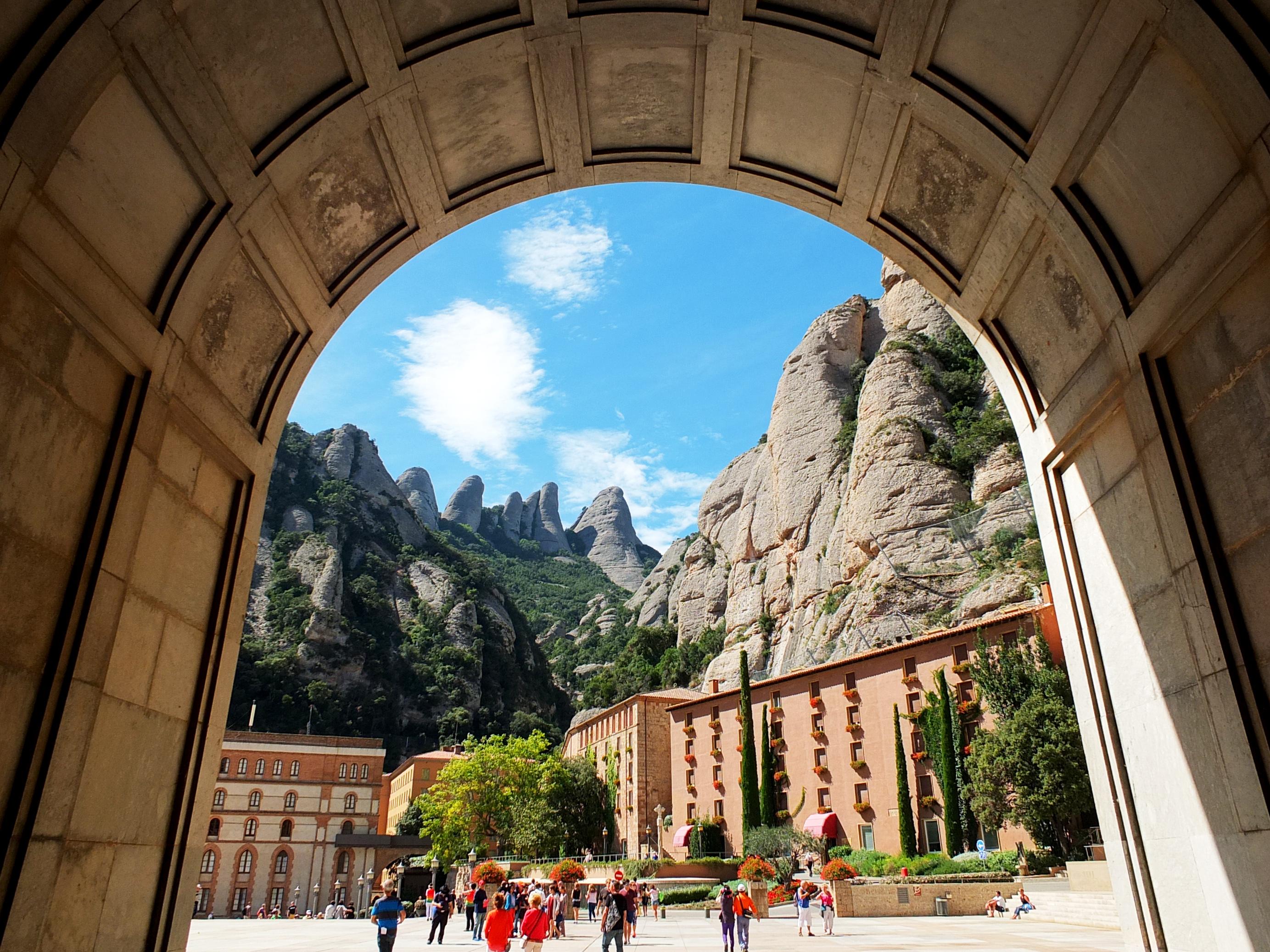 Abadia de Montserrat, por Chris Pearrow