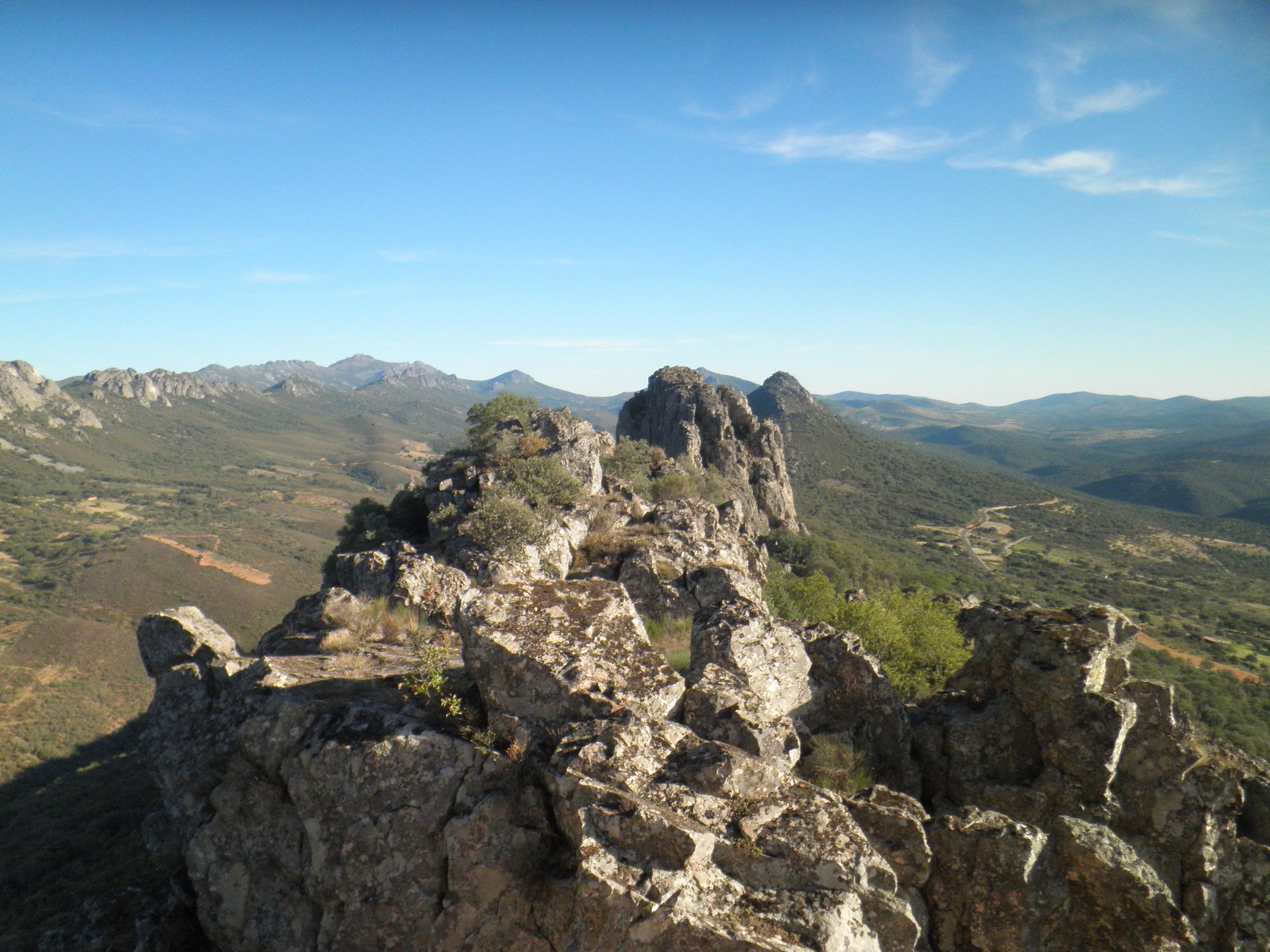 Cabañas del Castillo, por aMatalasviñas