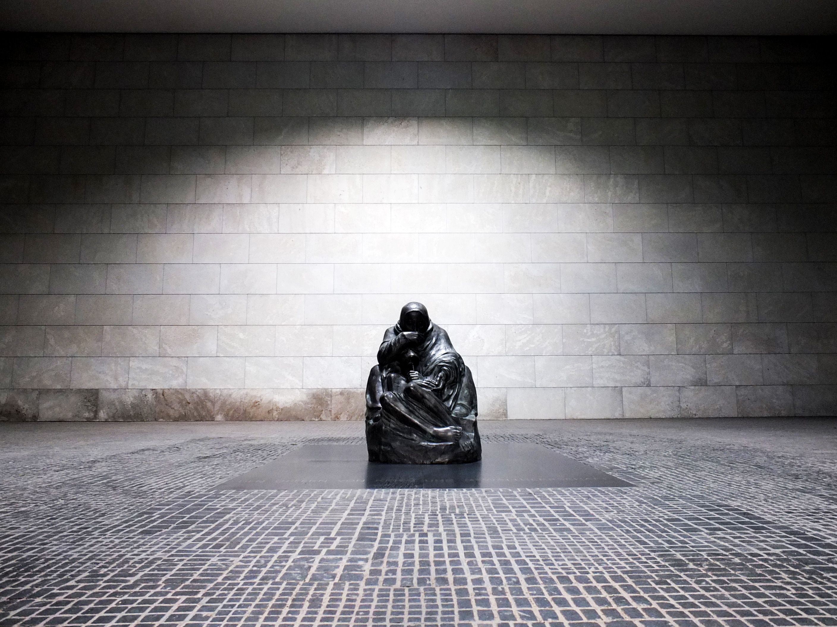 Edificio de la Nueva Guardia (Neue Wache), por Chris Pearrow