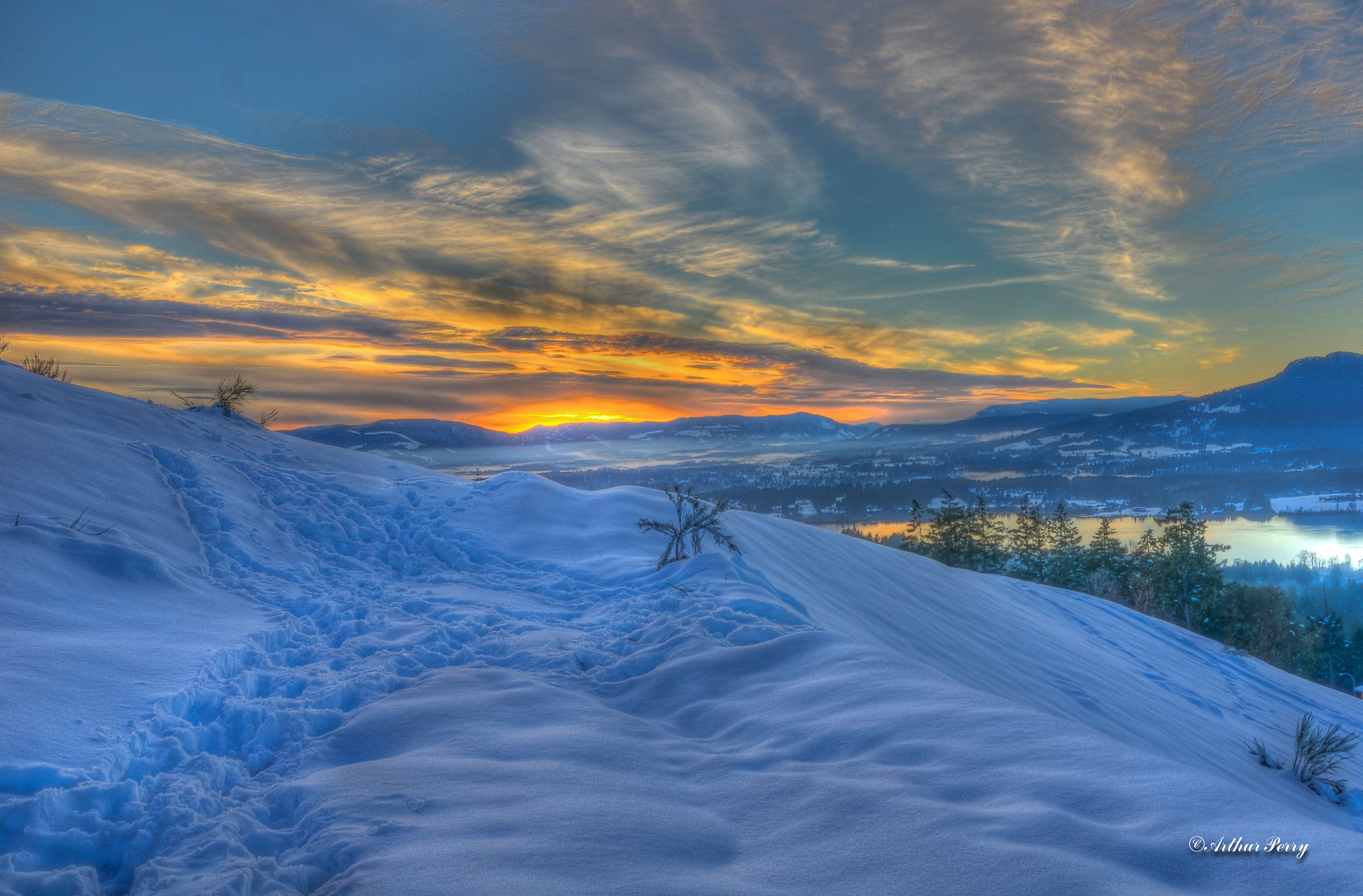 Mt. Tzouhalem, por arthur perry