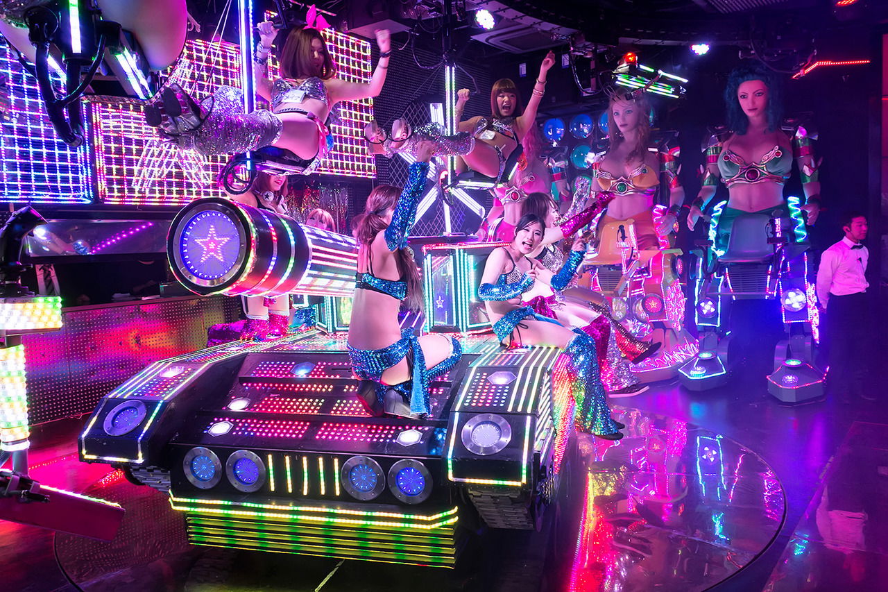 Robot Restaurant, por Javier Cruz