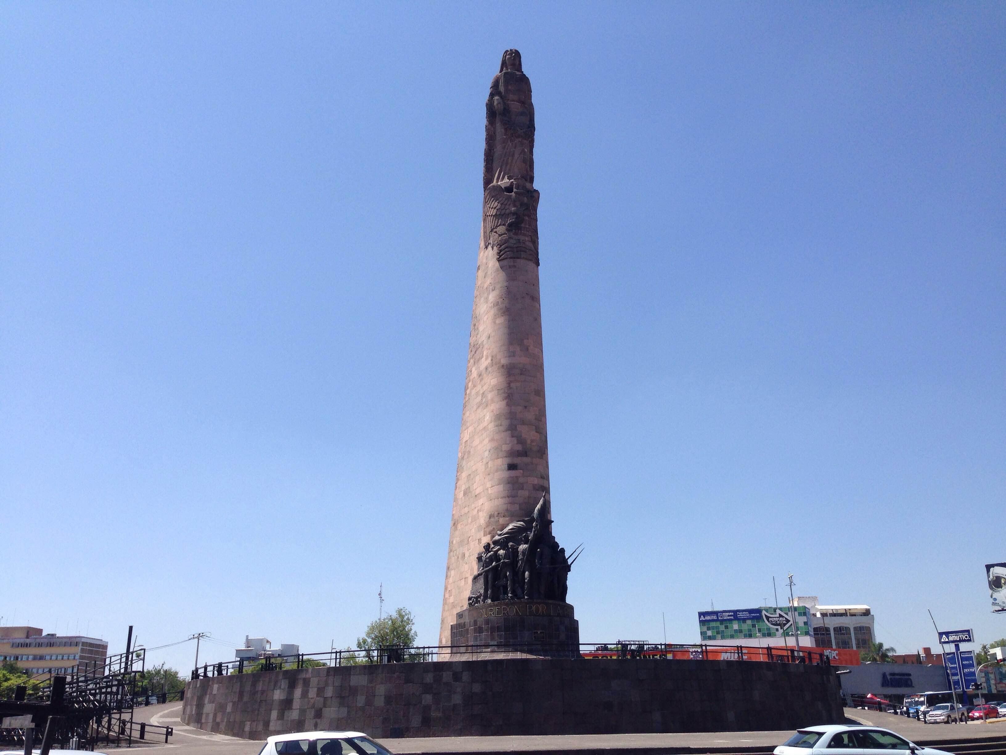 Monumento a los niños héroes, por Julian Torres Talayero