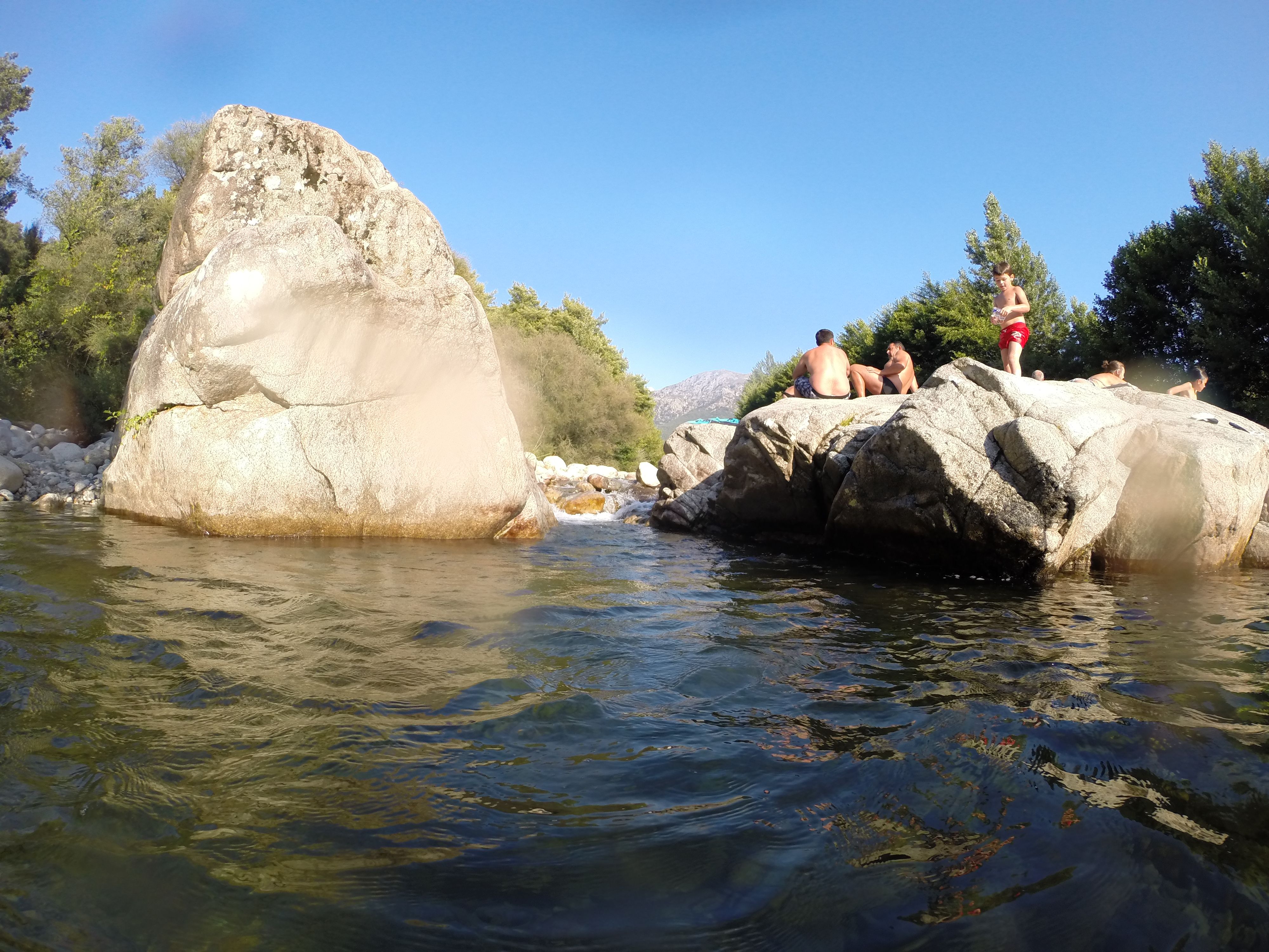 Ríos en Córcega: un recorrido por cascadas y piscinas naturales