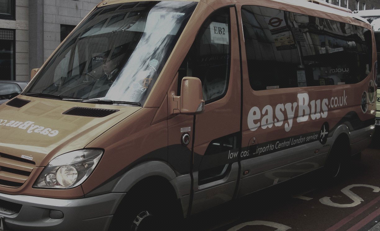 EasyBus, por Leo
