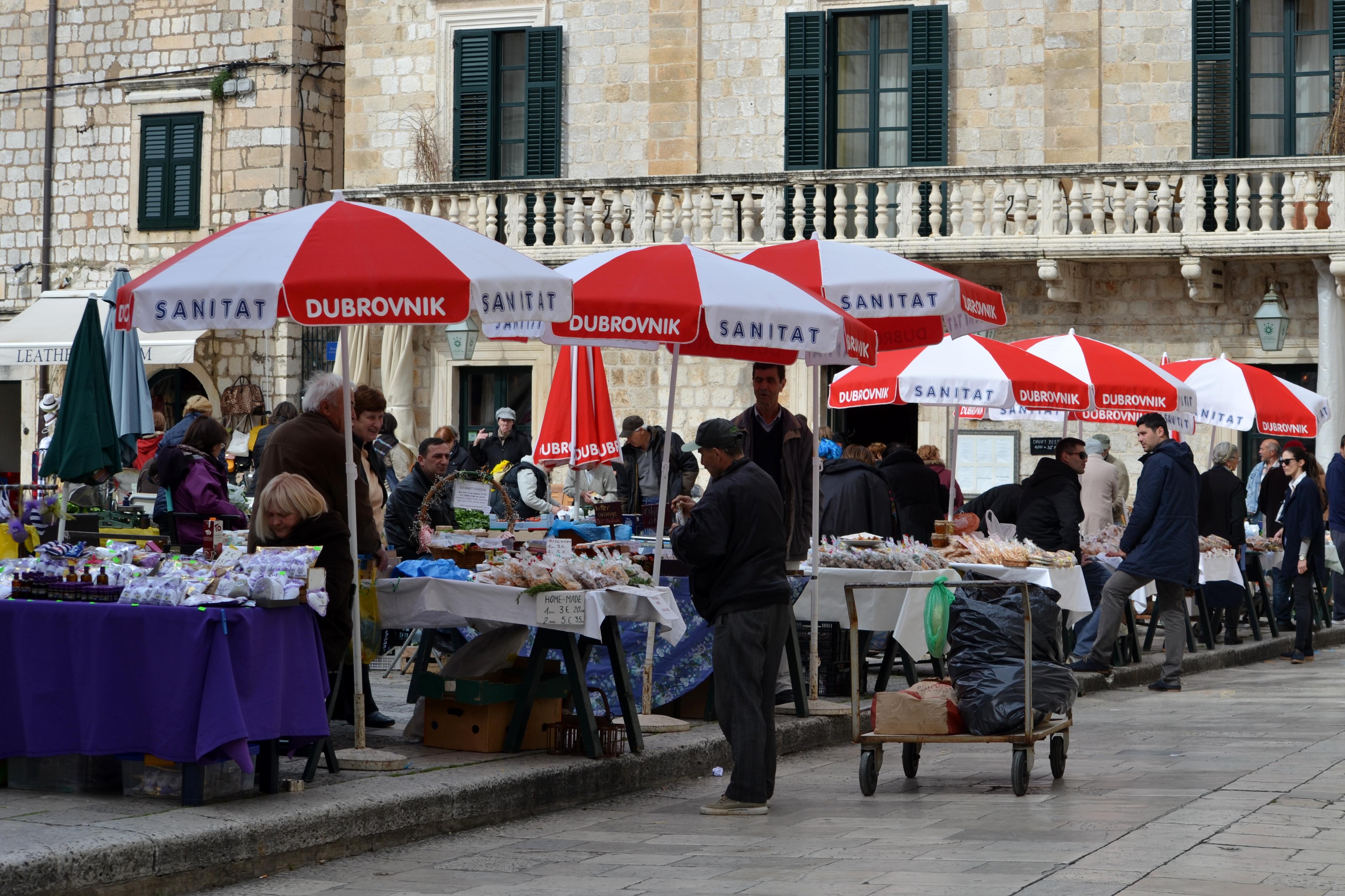 Mercado de la Plaza Gundulic, por Simonetta Di Zanutto