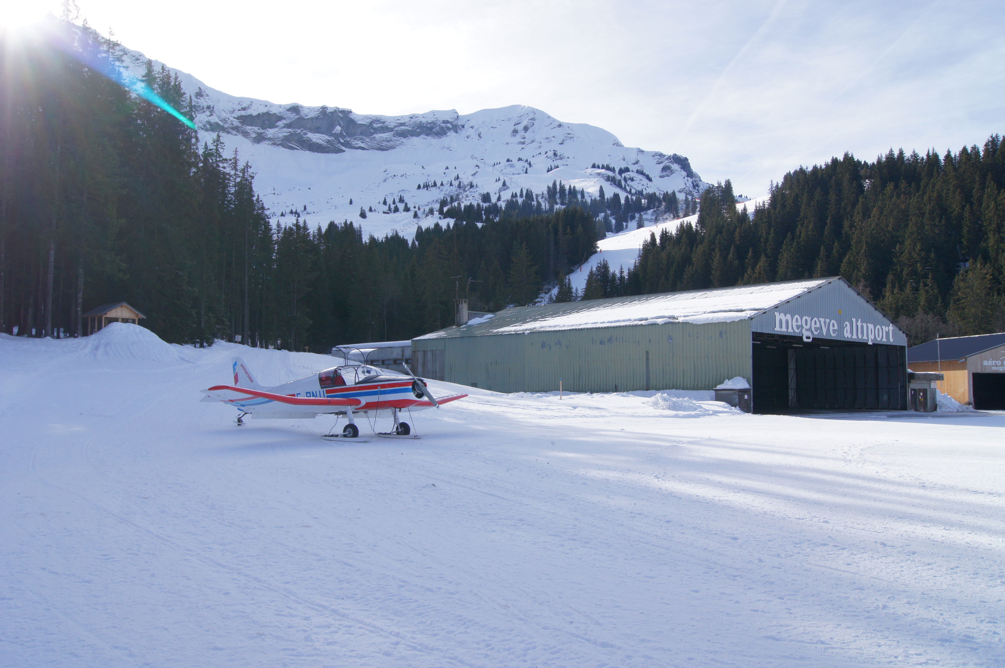 Aeropuertos en Ródano-Alpes: Conectando paisajes y aventura en Francia