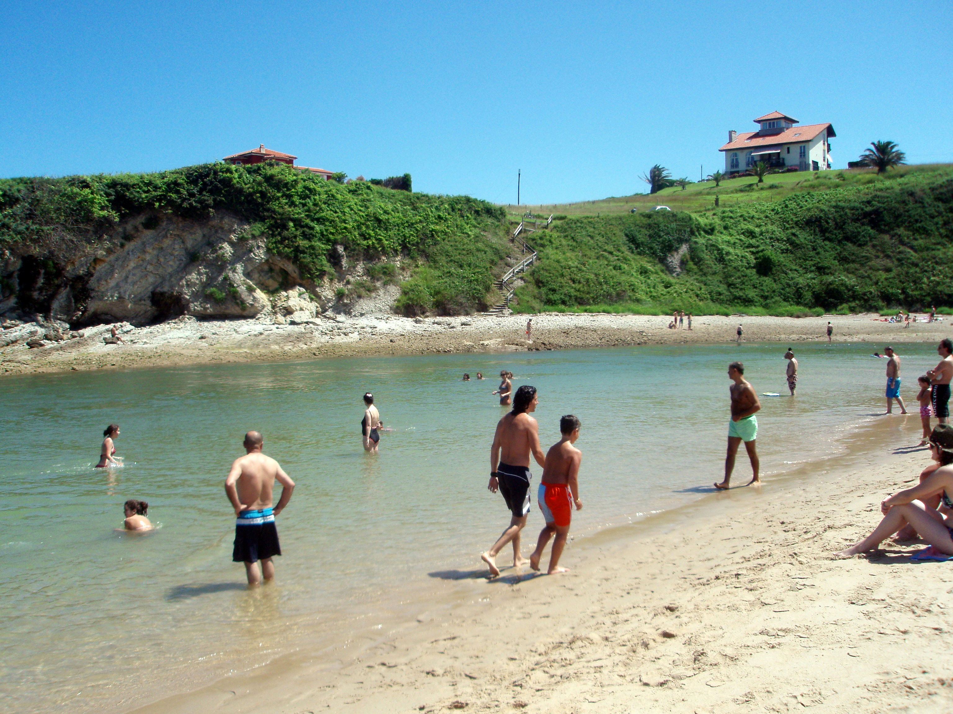 Playa de Oyambre, por Olga