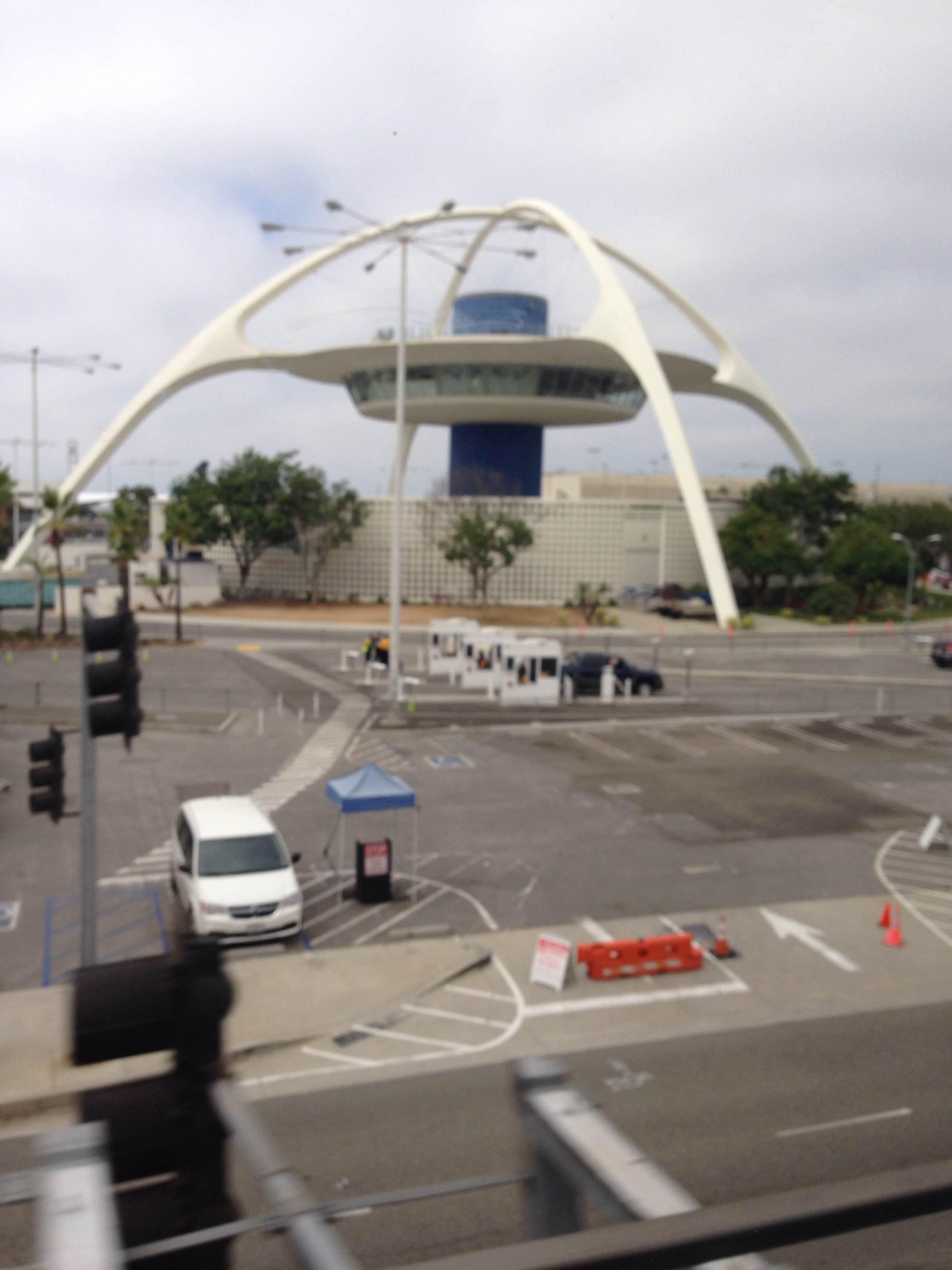 Aéroport international de Los Angeles, por Charles Stoessel