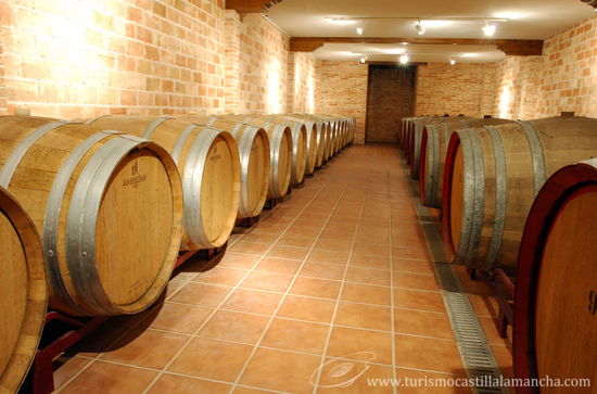 Bodegas Símbolo - SC Ntra. Sra. de Criptana, por Turismo Castilla La Mancha