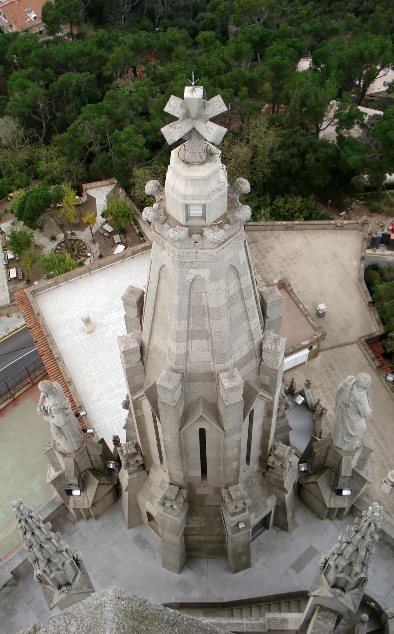 Colina de Tibidabo, por Patricia Expósito 
