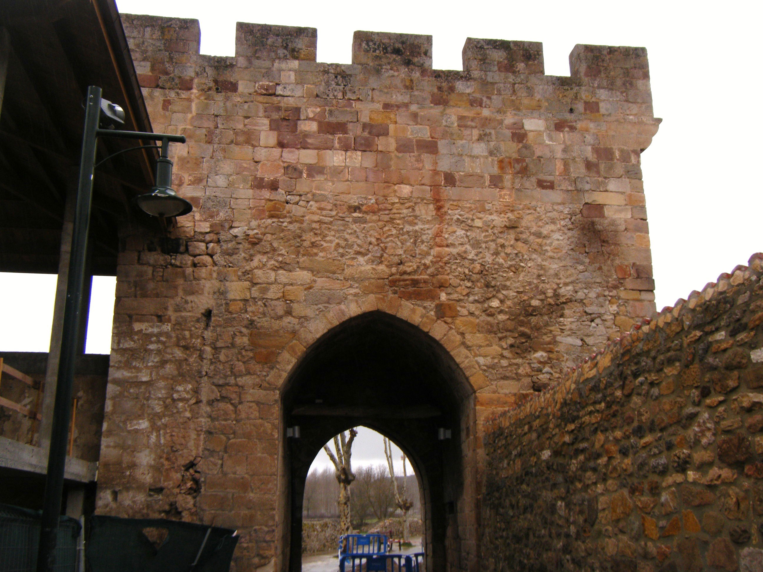 Puerta del Paseo Real o de Santa Maria, por Yoli ChamBa