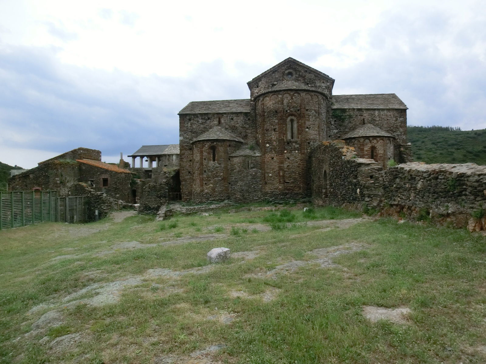 Monasterio Sant Quirze De Colera, por XICS74