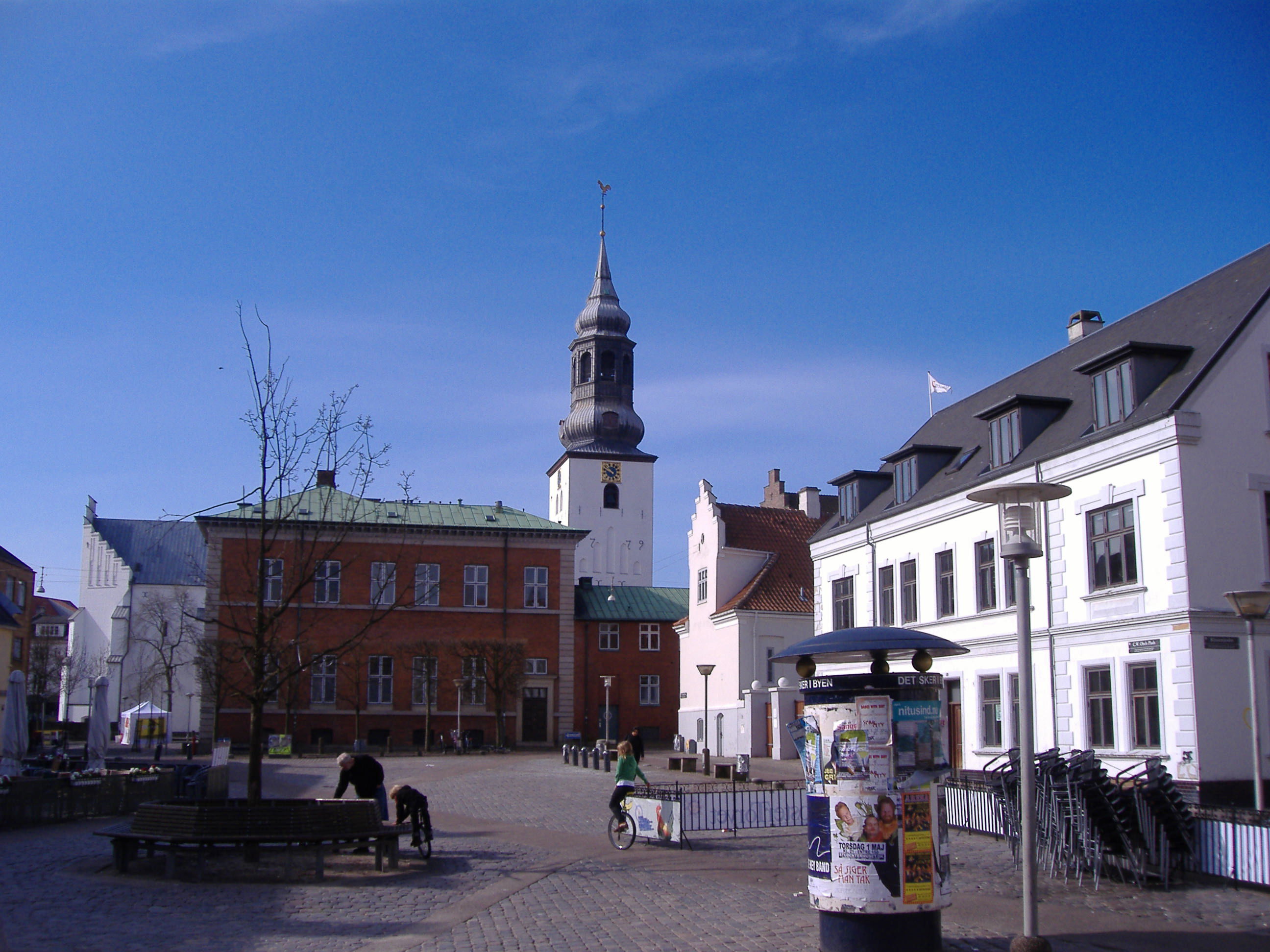 Aalborg, por Azzonzo