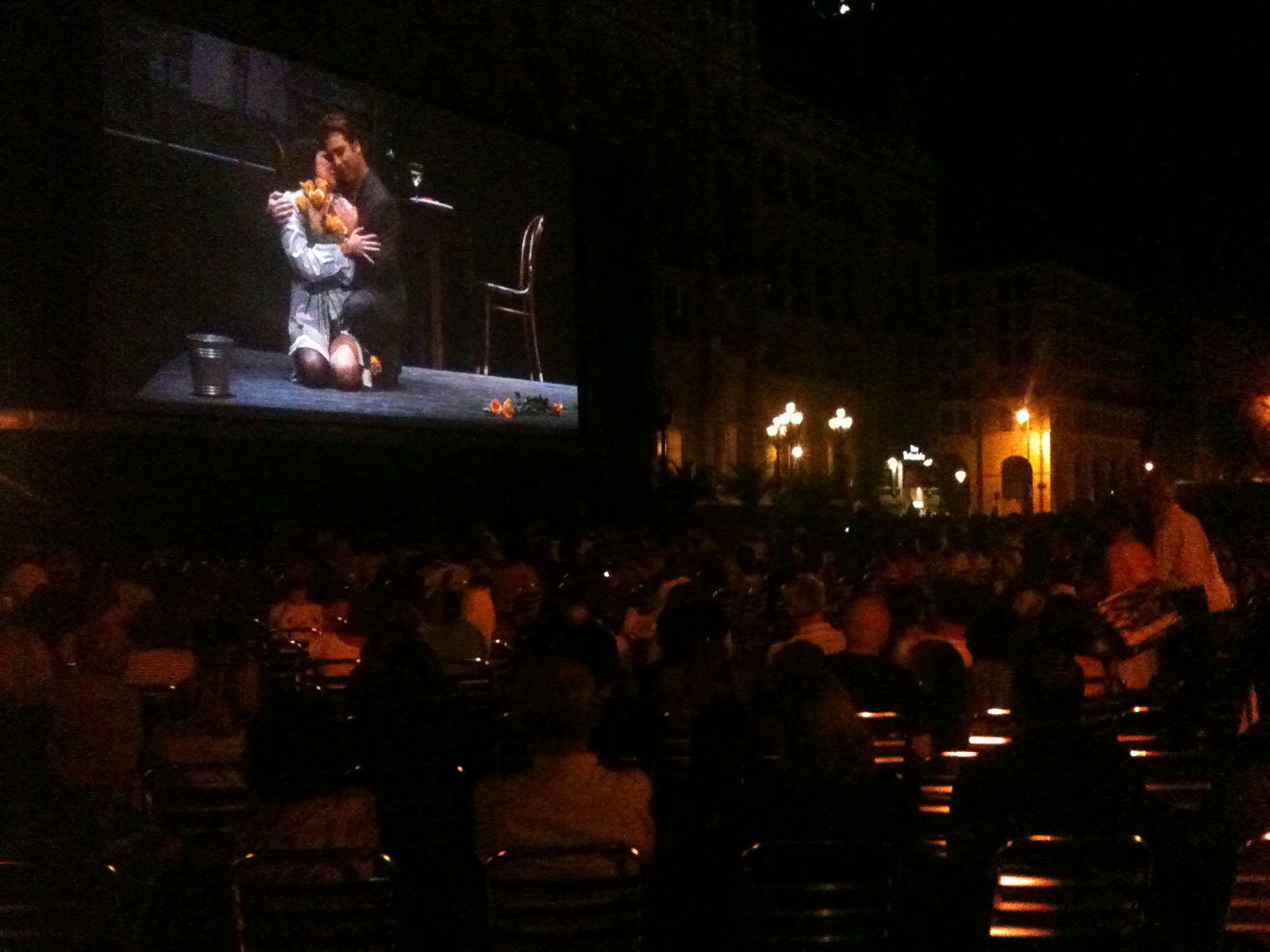 Rathausplatz, por Matteo Fatighenti
