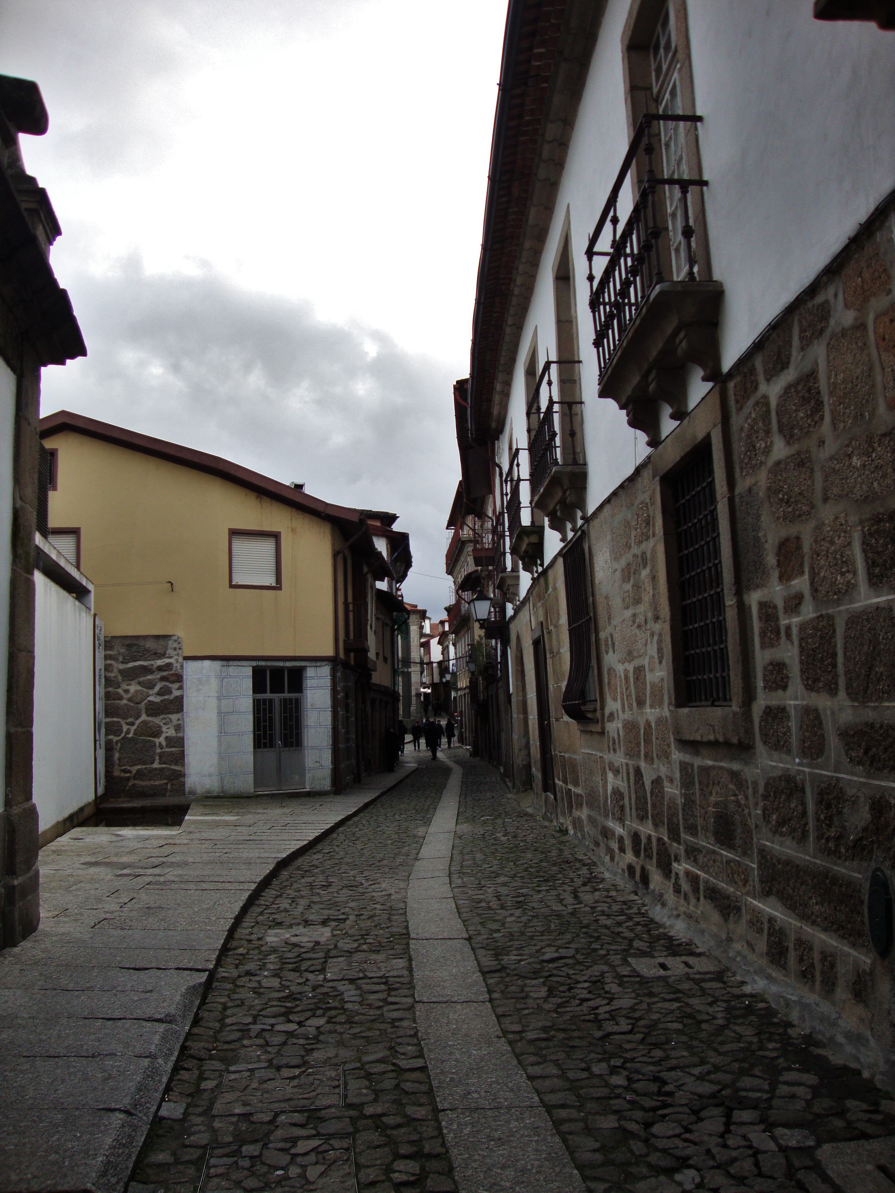 Rua João Lopes de Faria, por Helena Compadre