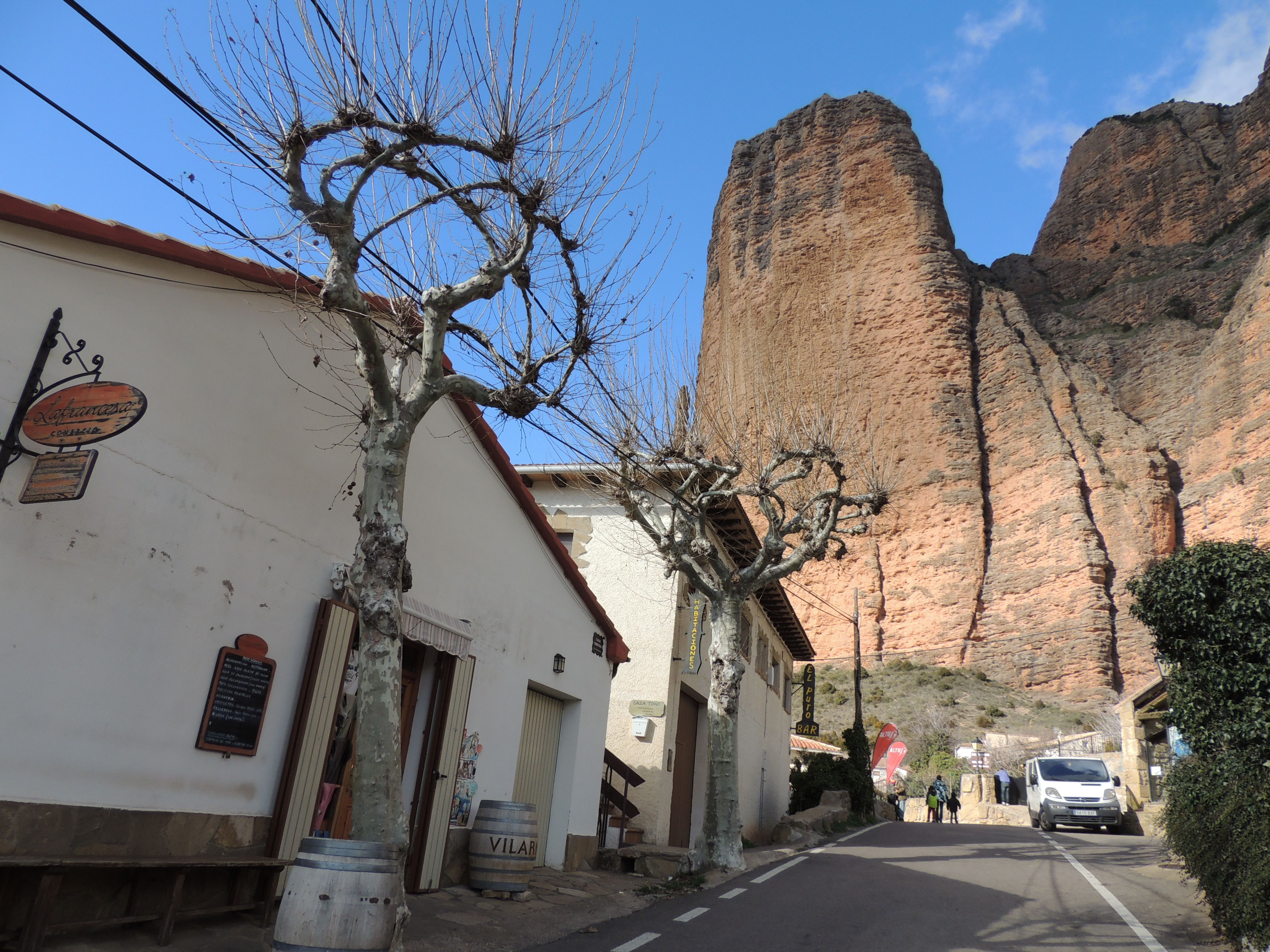 Calles de Huesca que cuentan historias y encantos ocultos