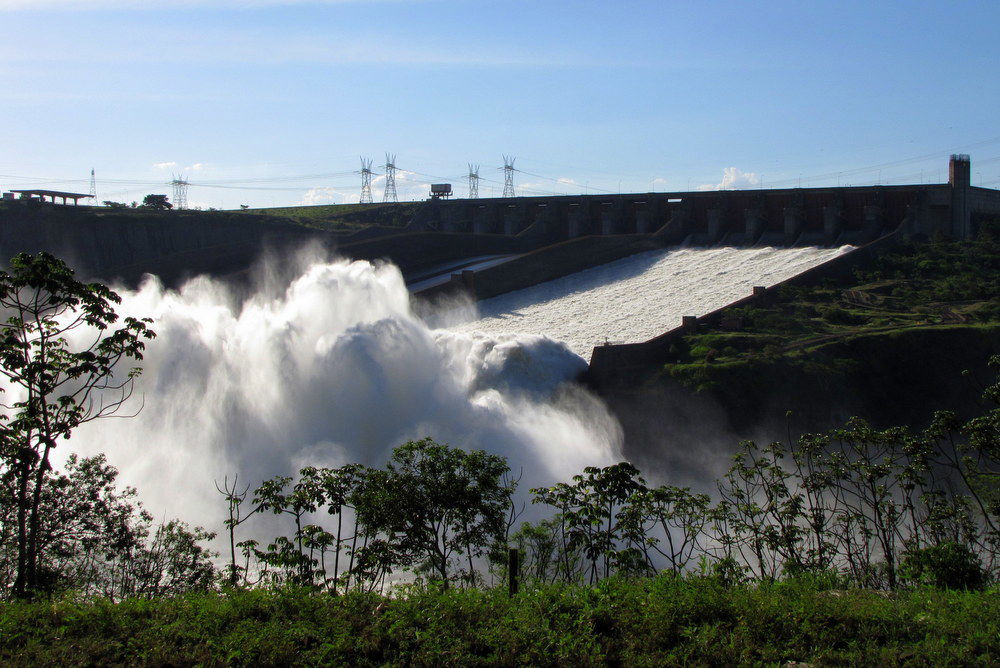 Visita Panorámica a la Usina de Itaipu, por Natália Gastão